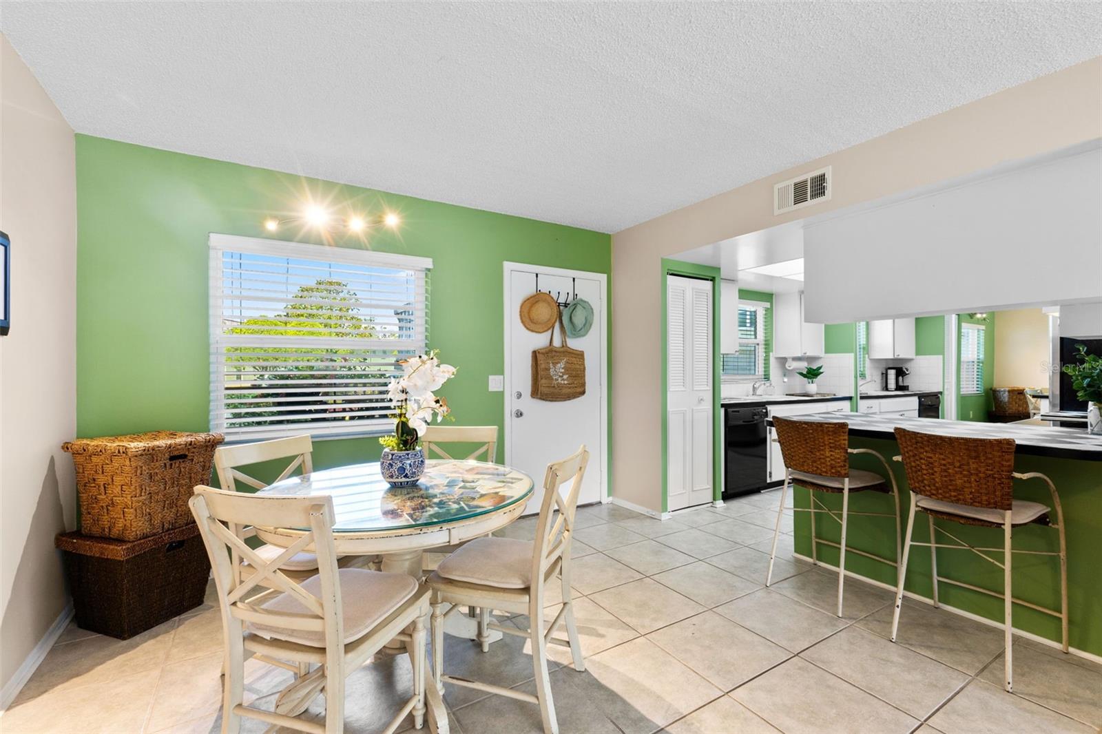 TB8381256 Property Photo