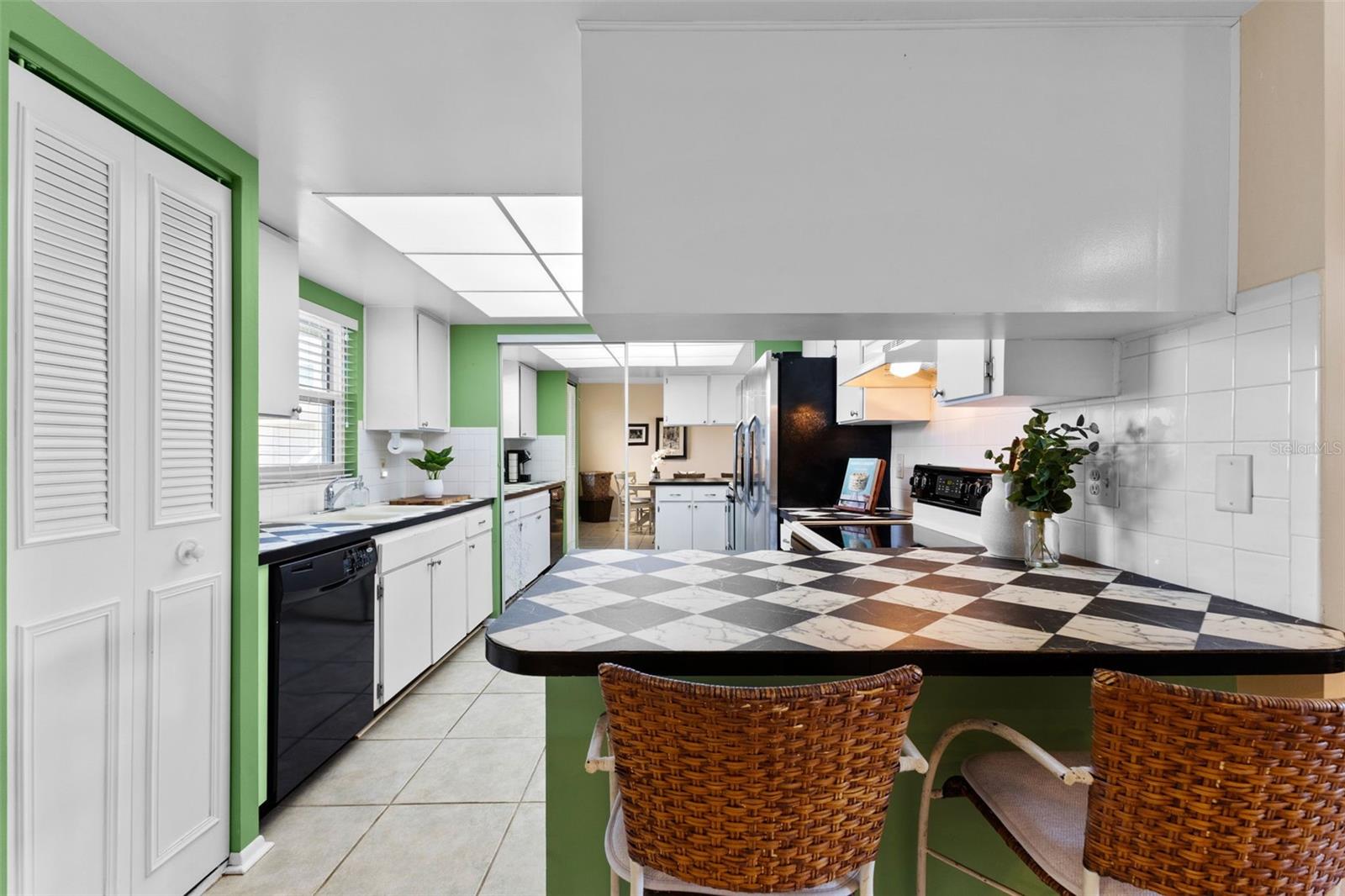 TB8381256 Property Photo