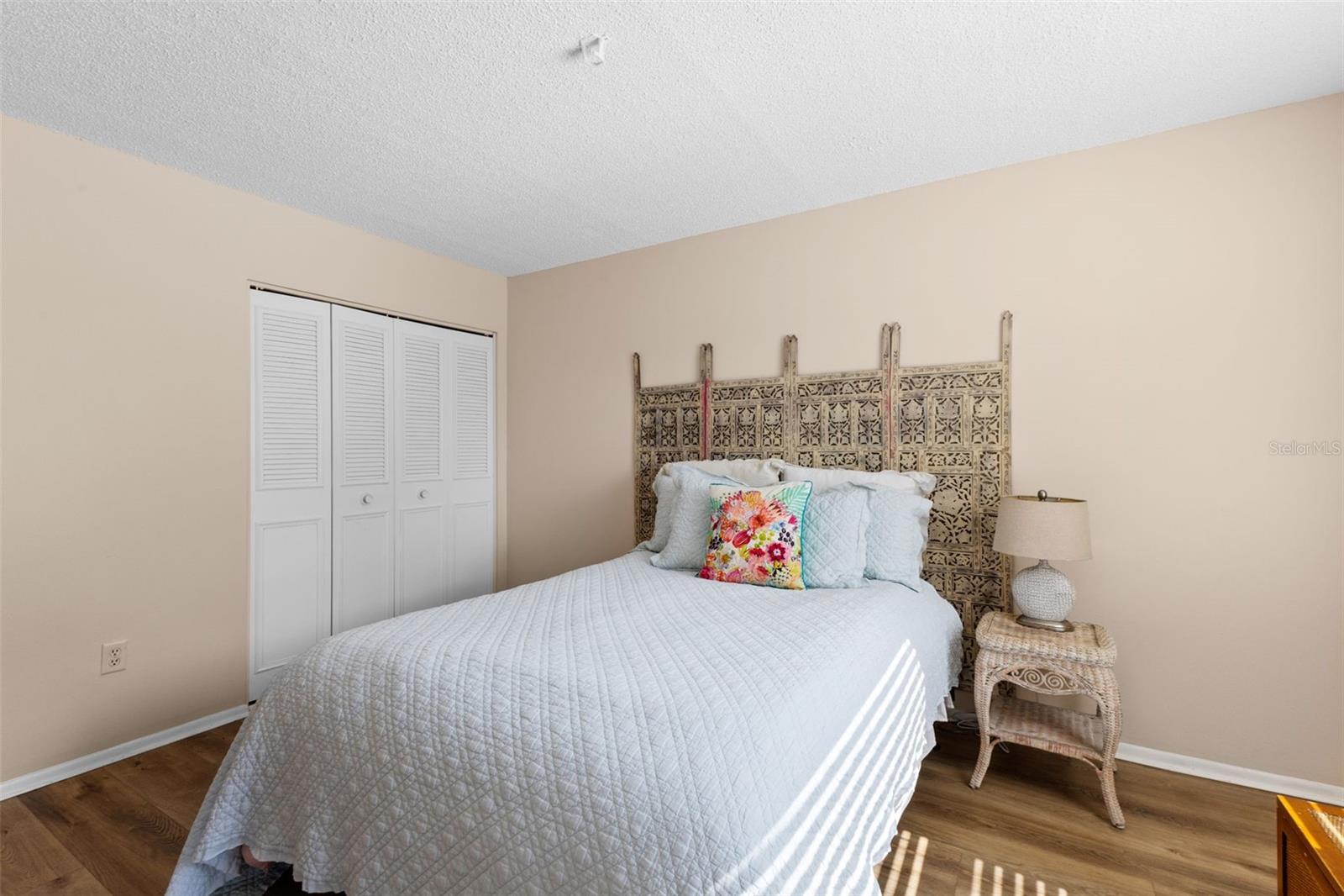 TB8381256 Property Photo