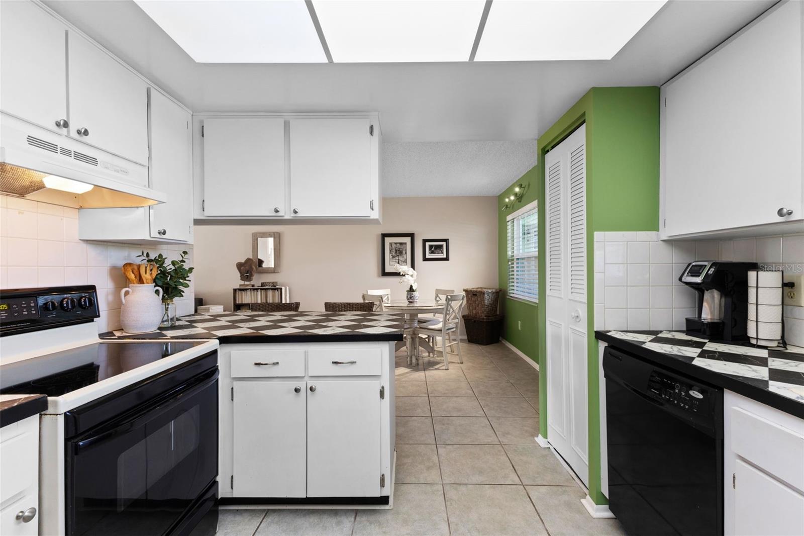 TB8381256 Property Photo