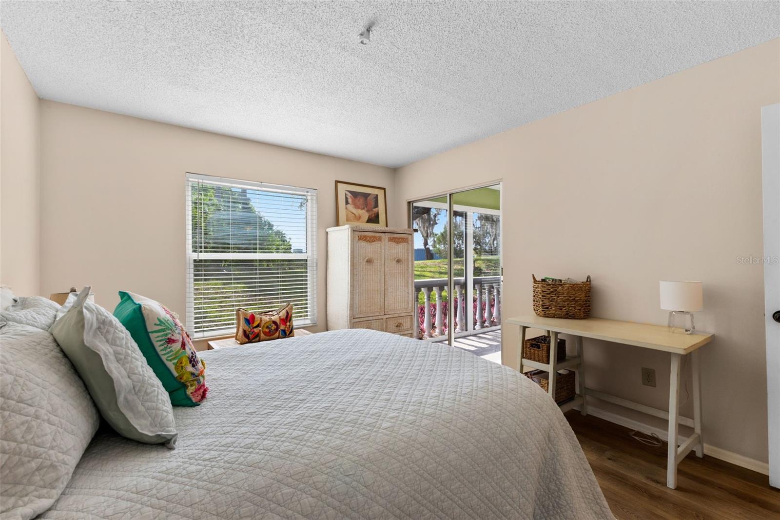 TB8381256 Property Photo