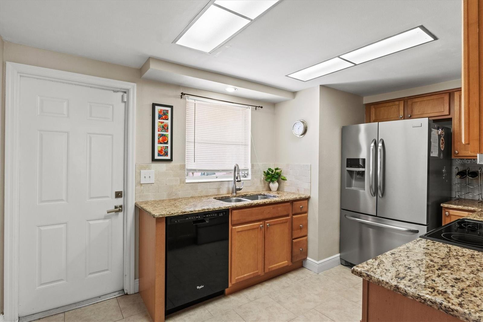 A4651157 Property Photo