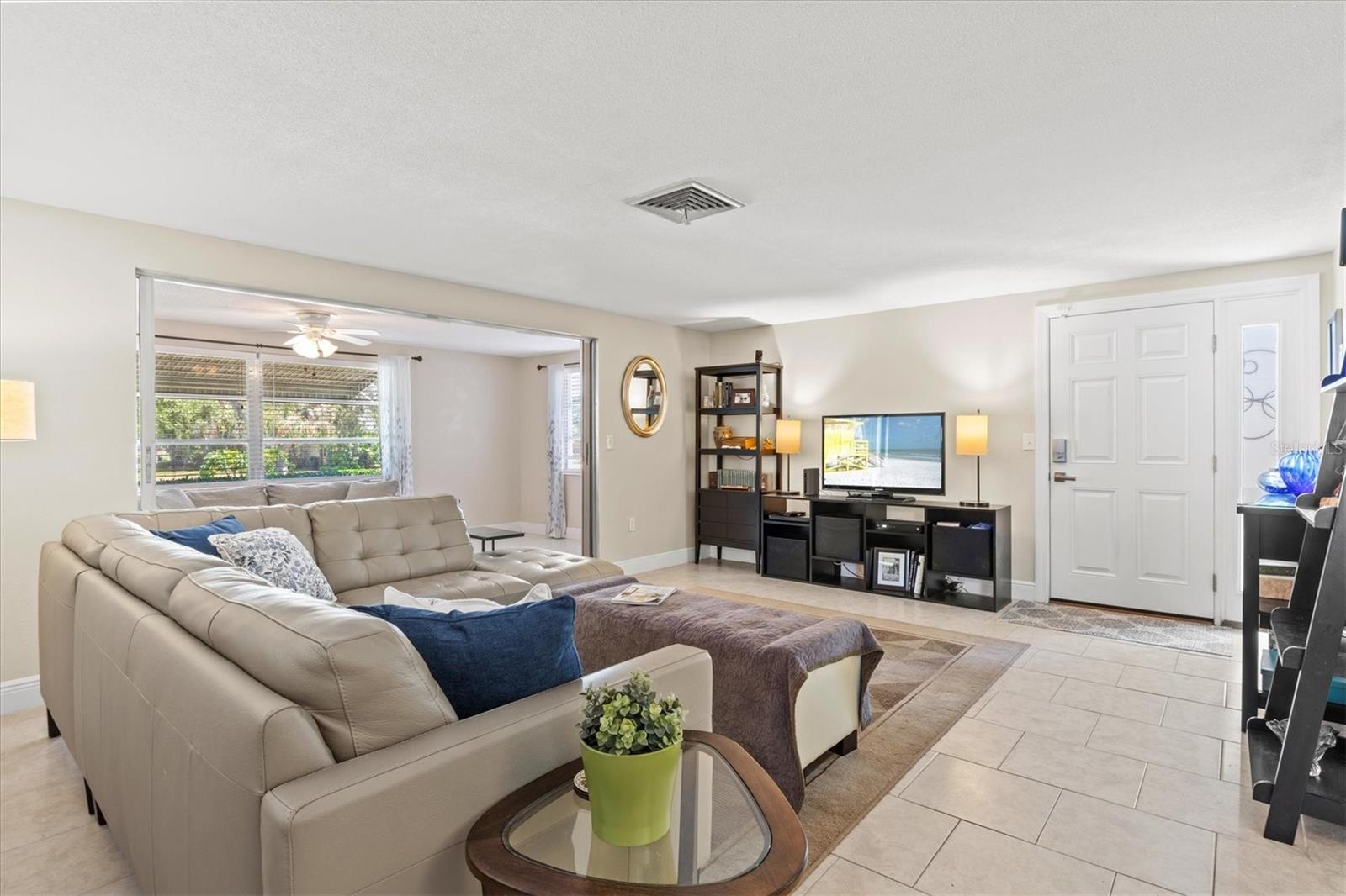 A4651157 Property Photo