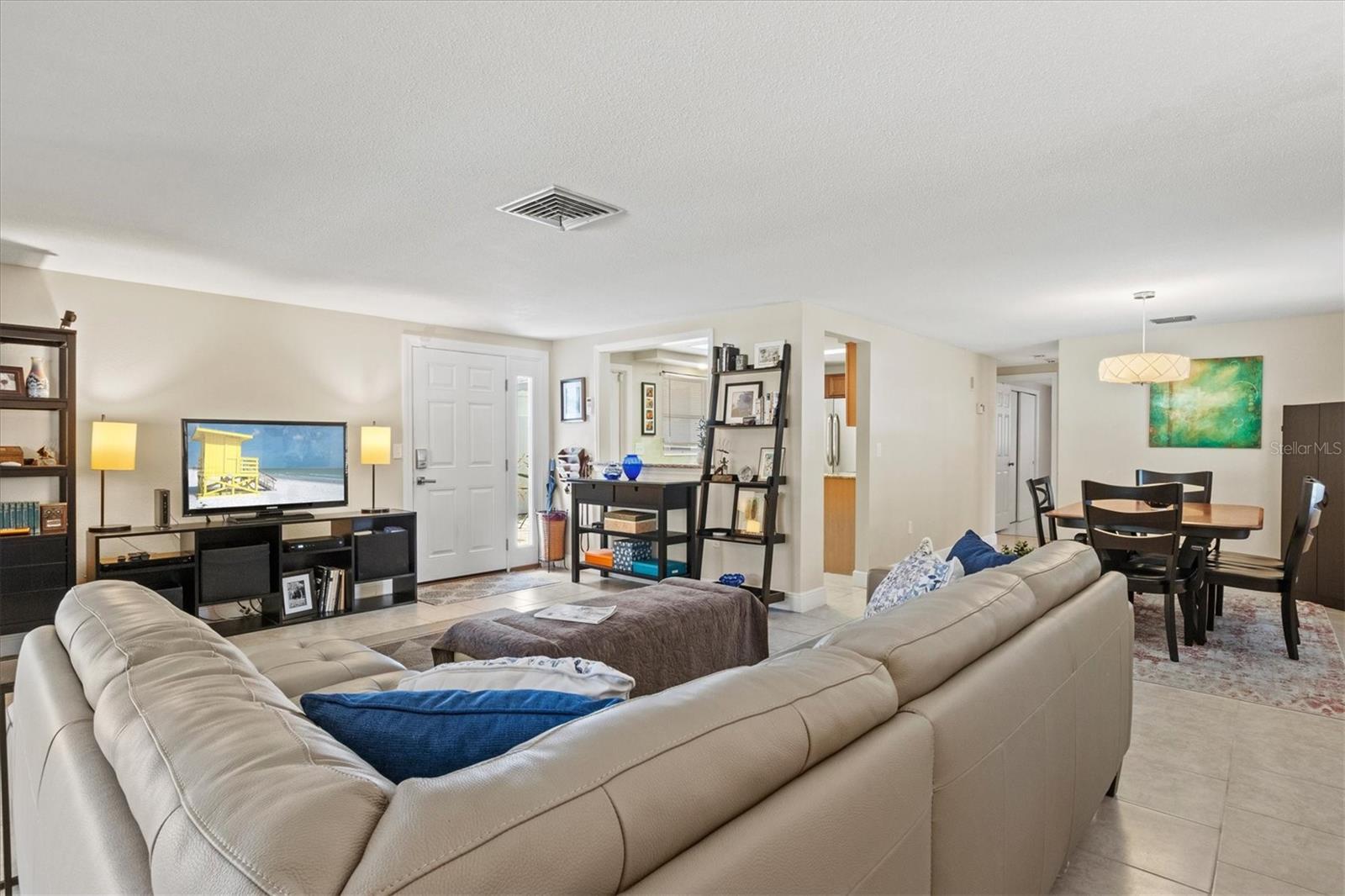 A4651157 Property Photo