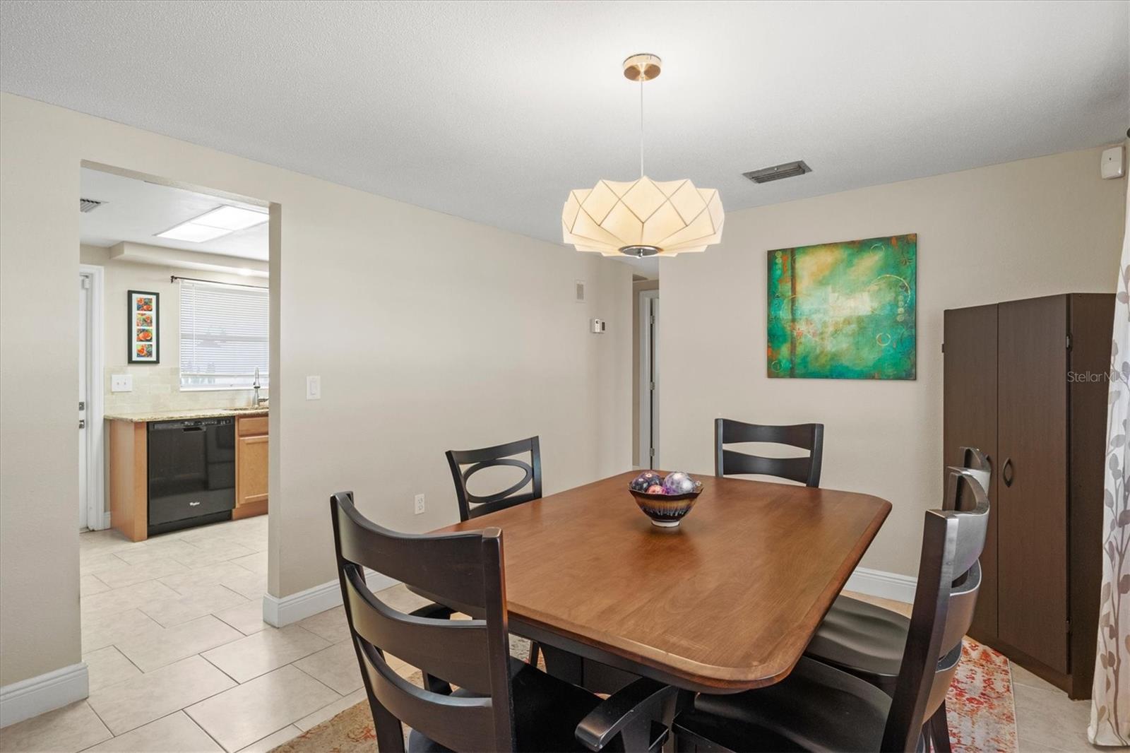 A4651157 Property Photo