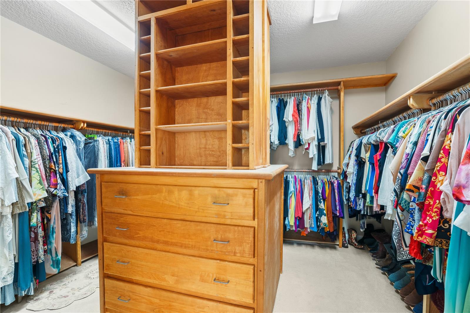 1750 ARABIAN LN, PALM HARBOR, FL, 34685