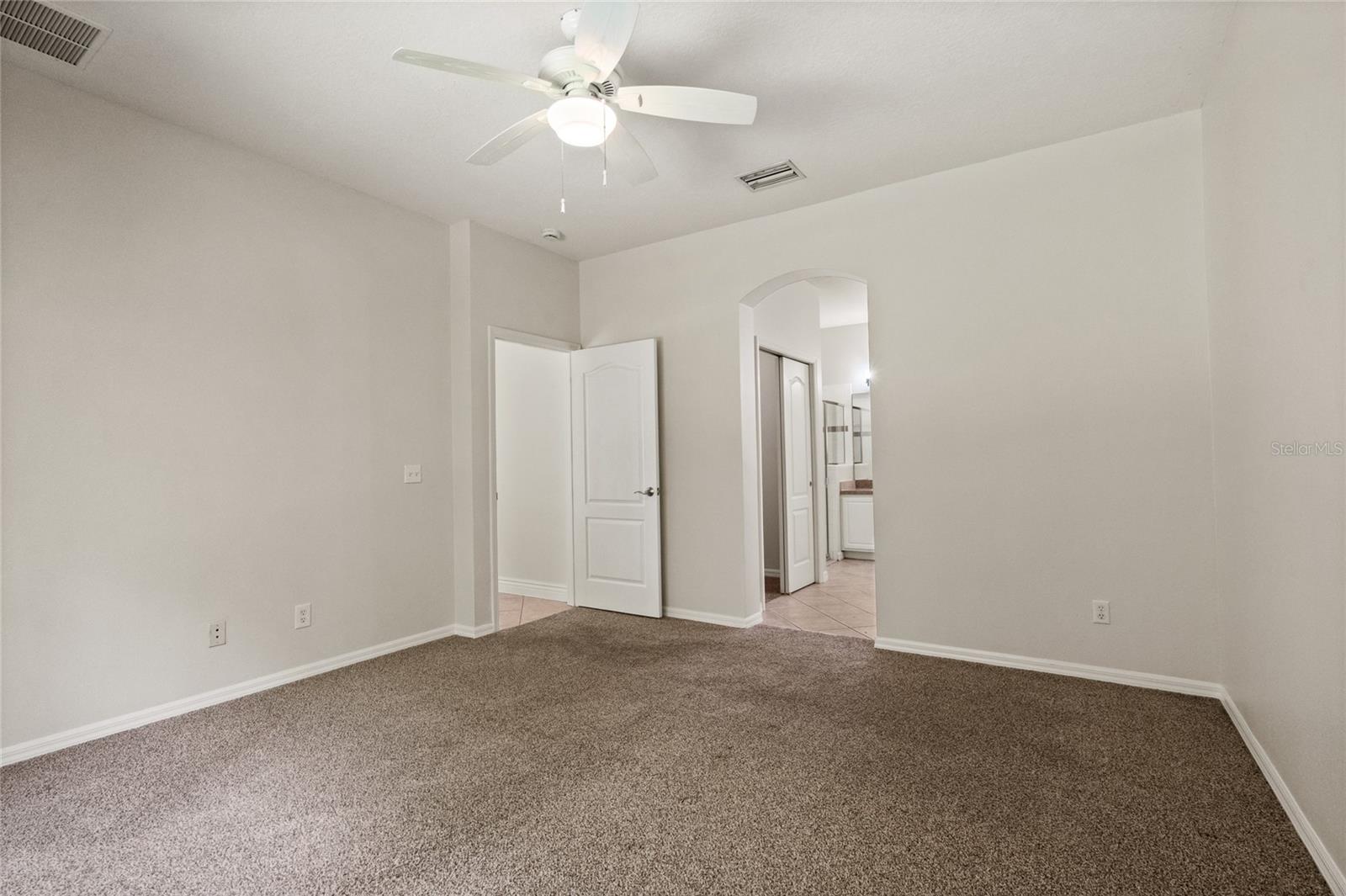 20221 VINTAGE OAKS PL, TAMPA, FL, 33647