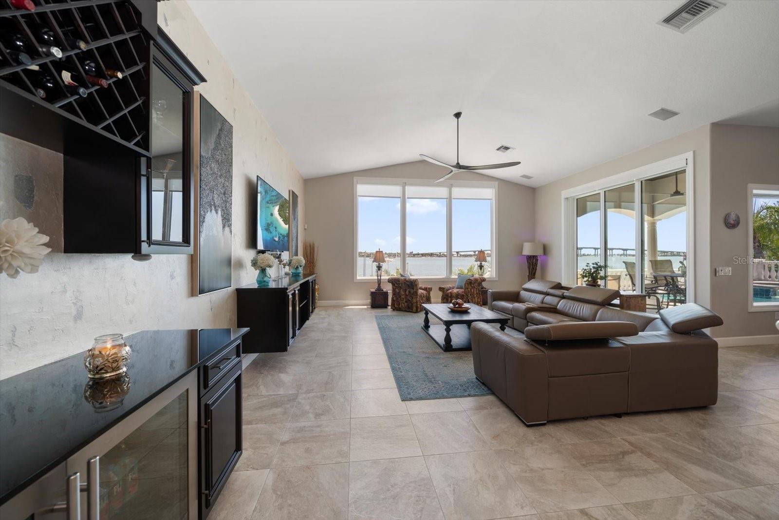 TB8381417 Property Photo