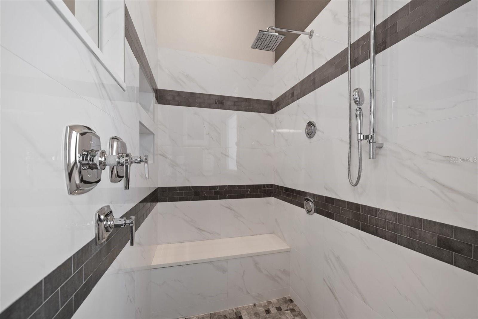 TB8381417 Property Photo