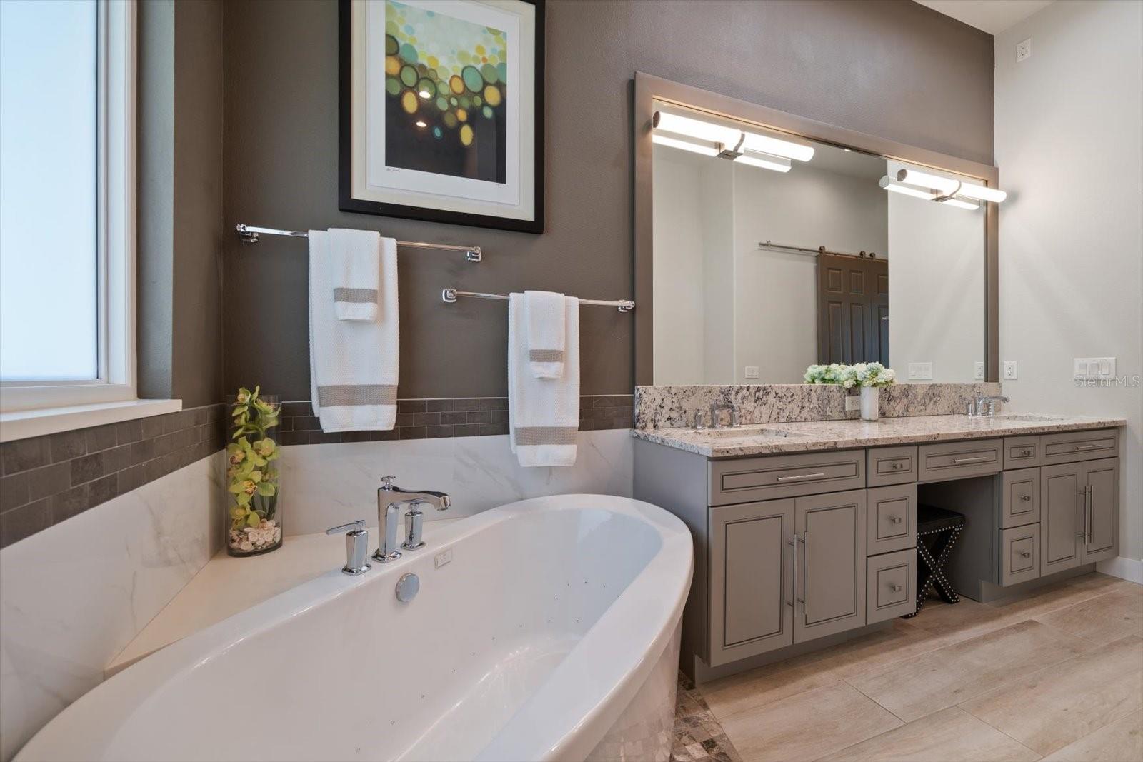 TB8381417 Property Photo