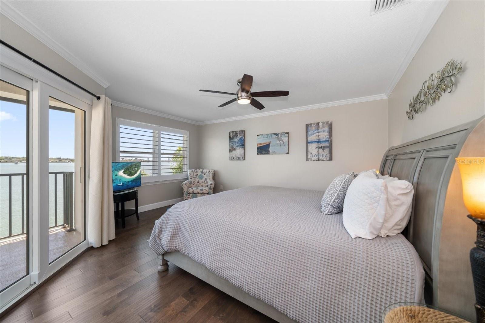 TB8381417 Property Photo