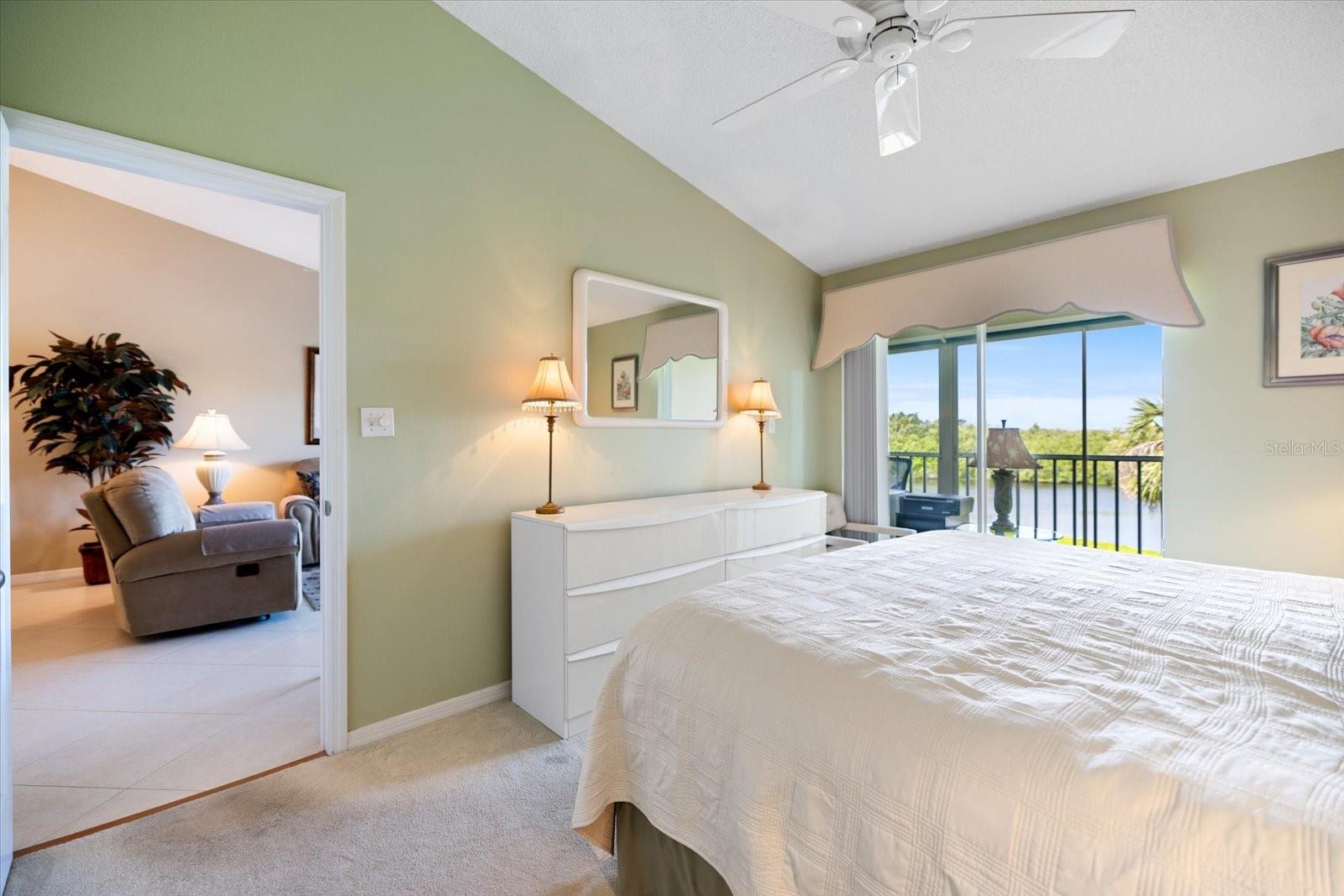 821 WATERSIDE DR #205, VENICE, FL, 34285