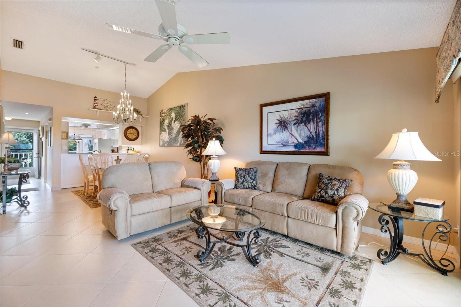 821 WATERSIDE DR #205, VENICE, FL, 34285