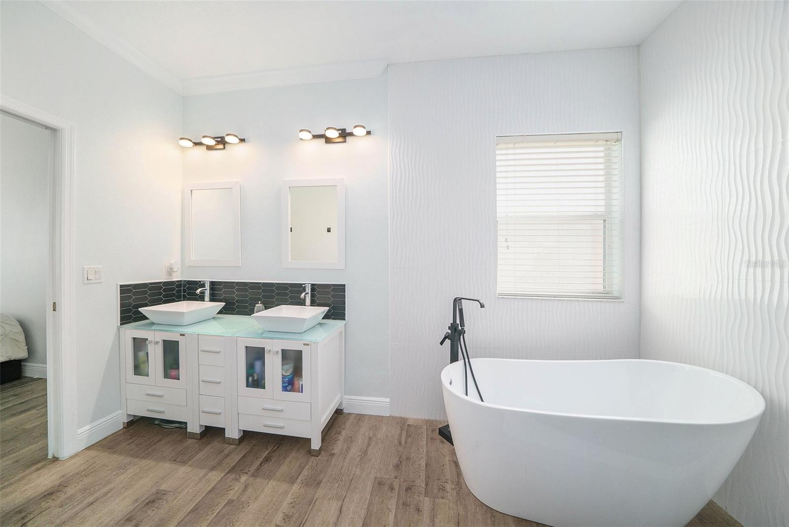 8407 HUNTERS FORK LOOP, RUSKIN, FL, 33573