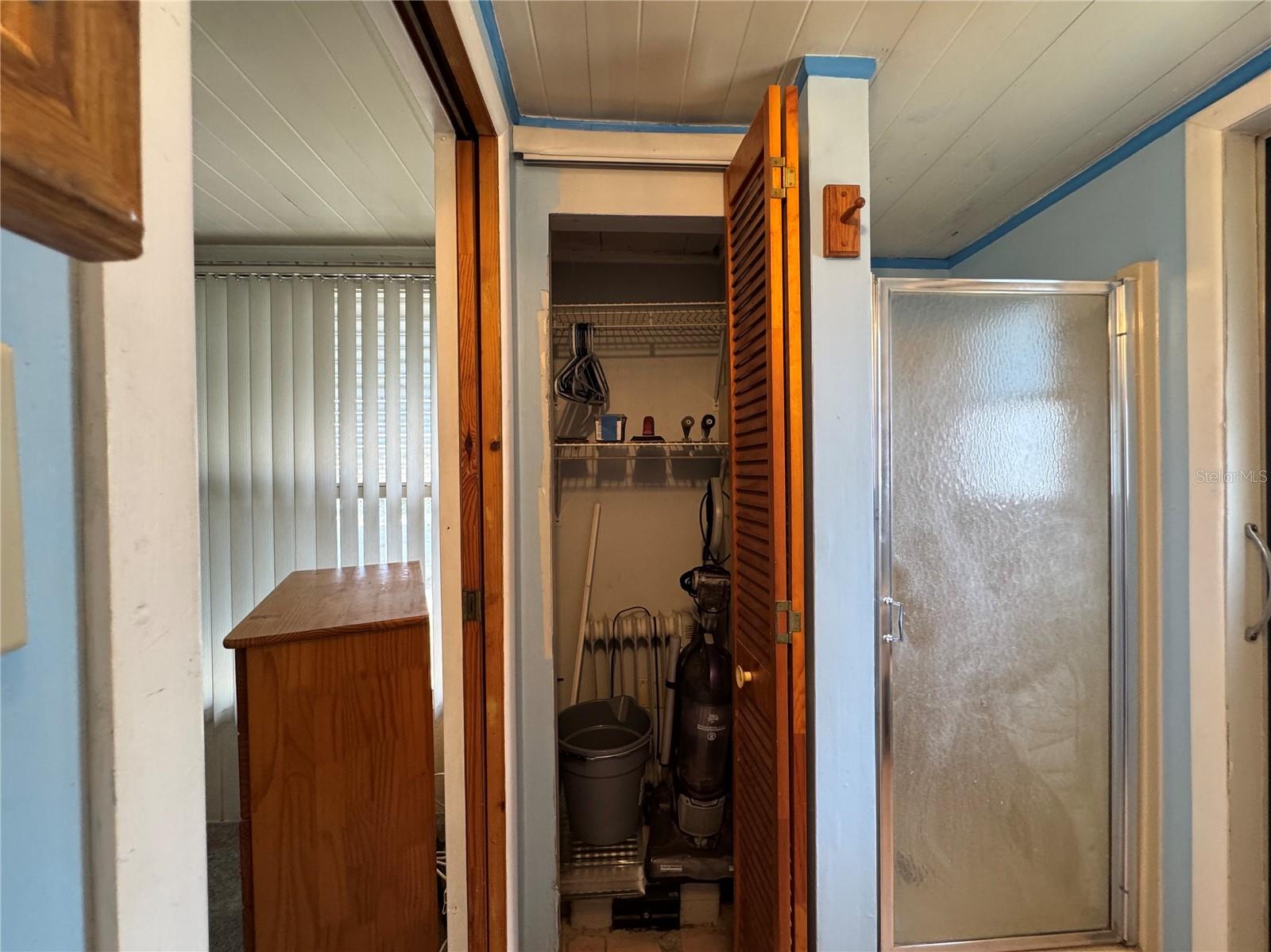 TB8381477 Property Photo