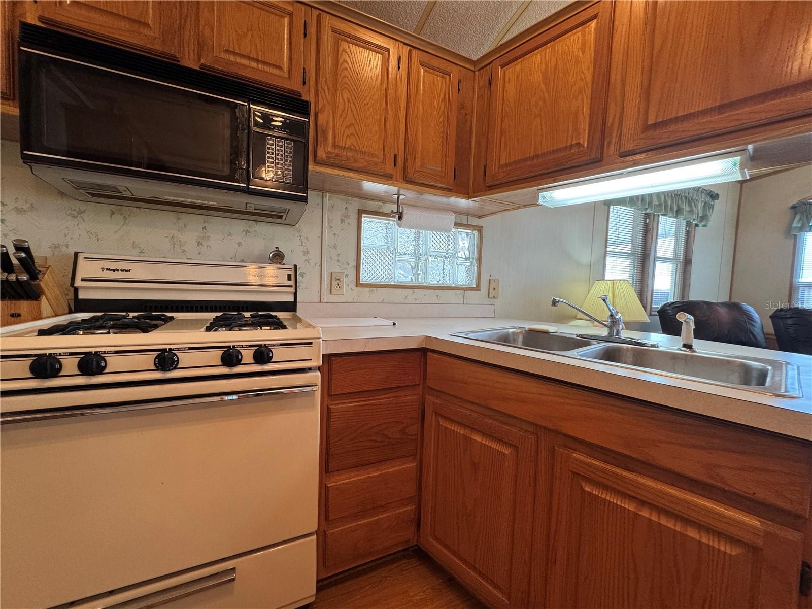 TB8381477 Property Photo