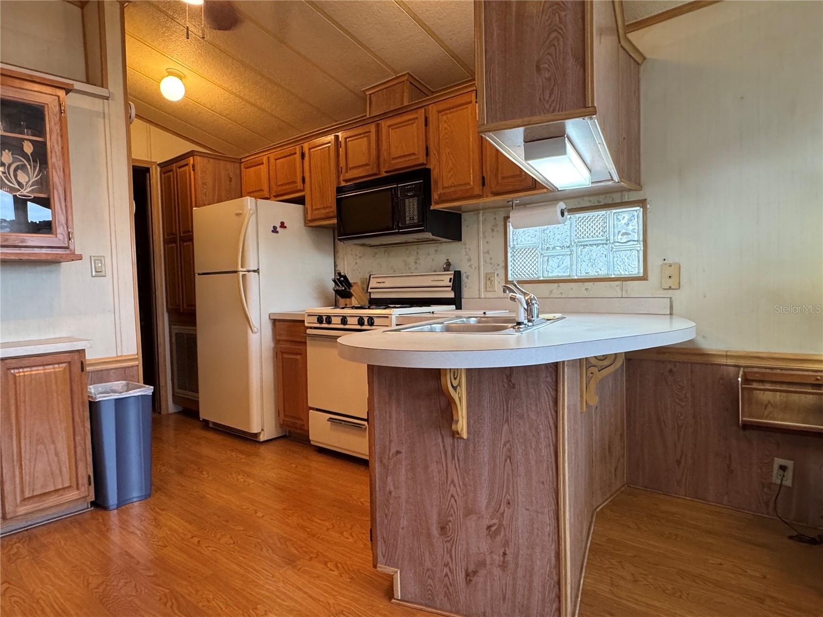 TB8381477 Property Photo