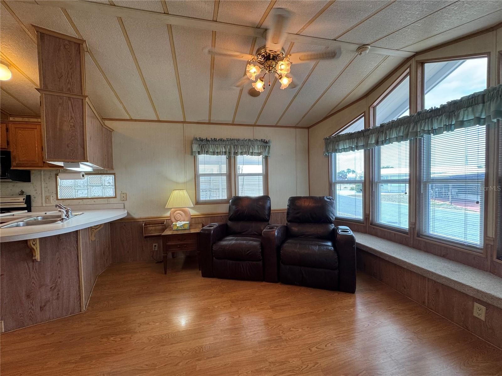 TB8381477 Property Photo