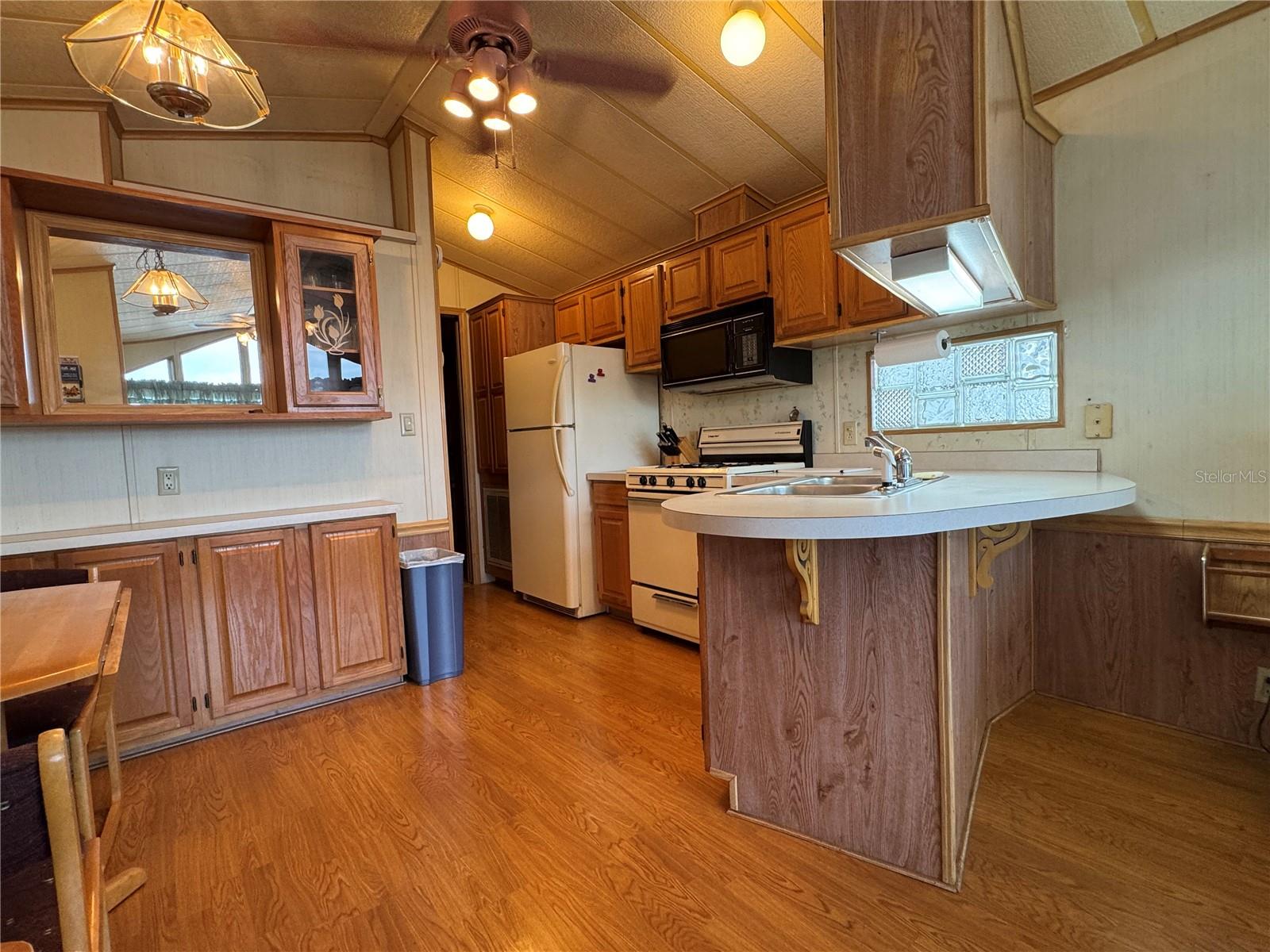 TB8381477 Property Photo