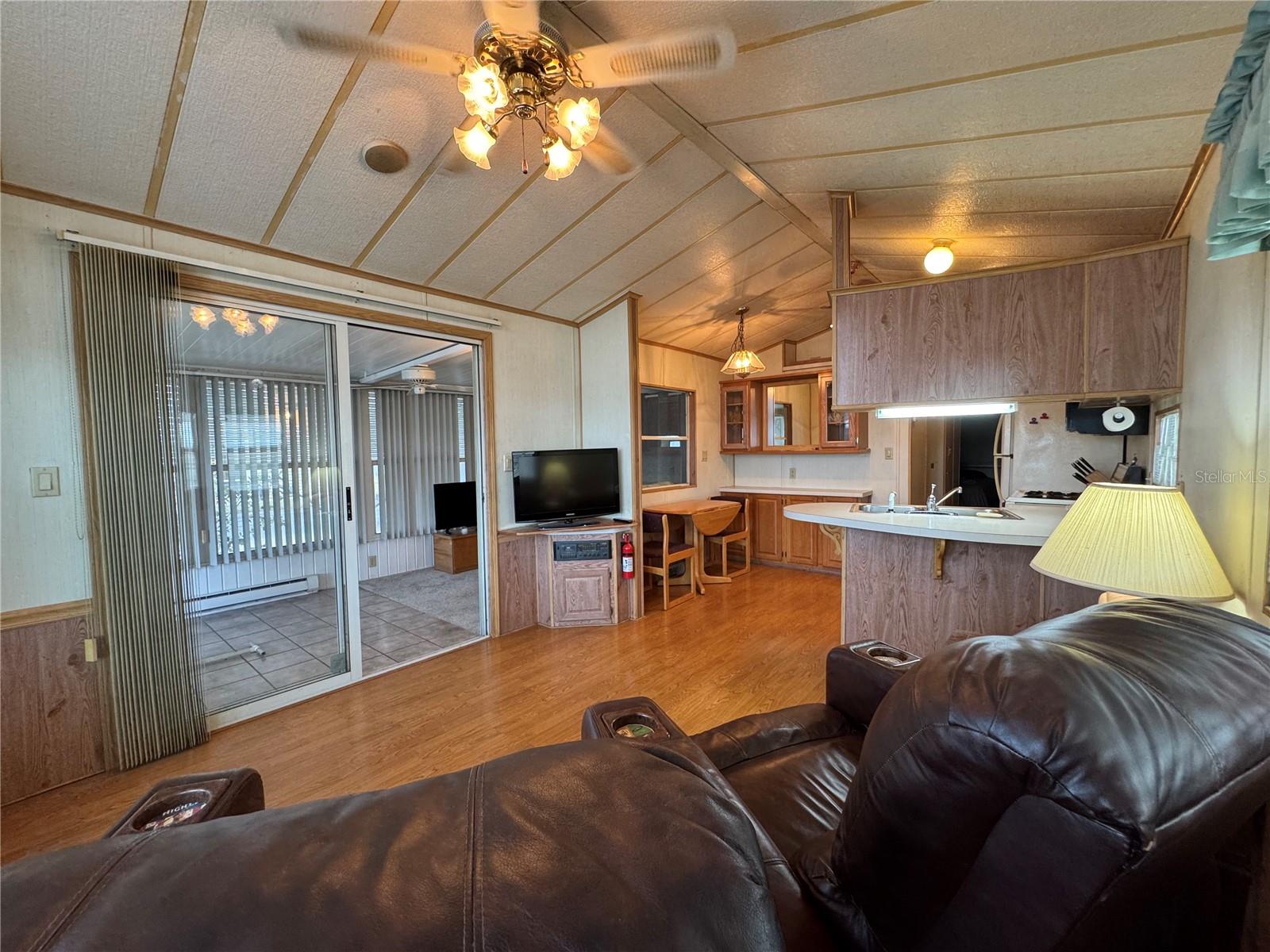 TB8381477 Property Photo