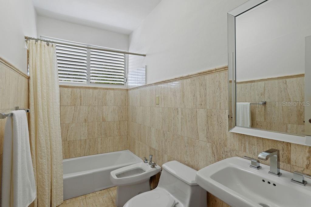 PR9113373 Property Photo