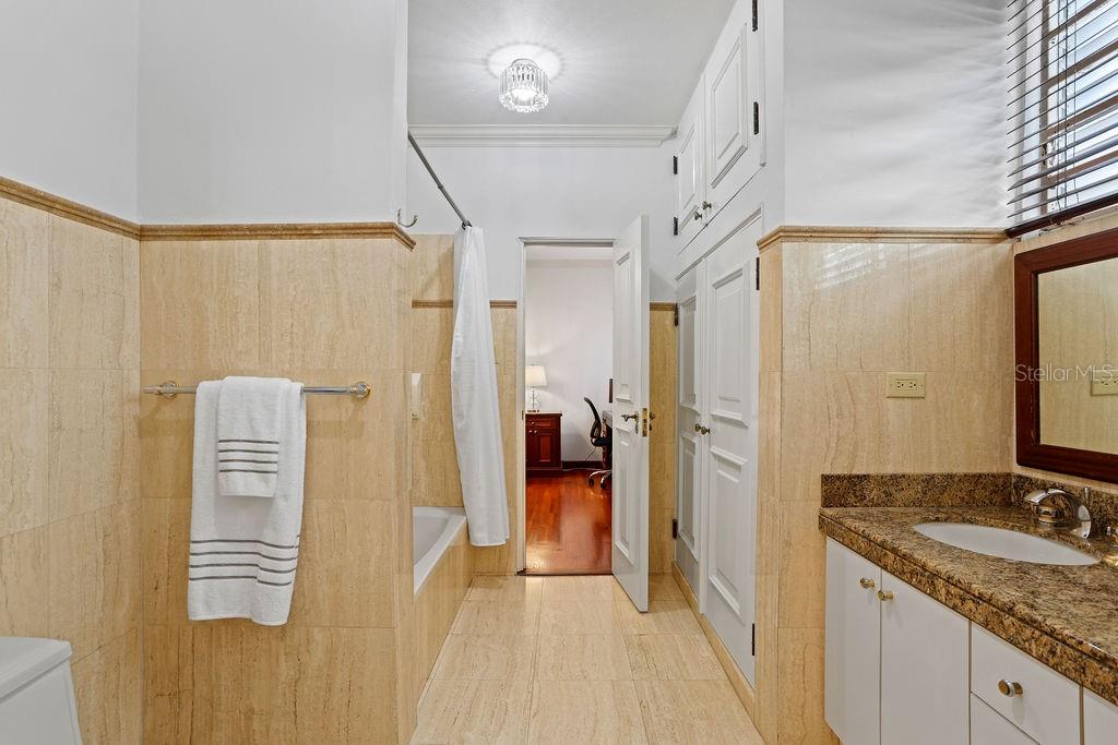 PR9113373 Property Photo