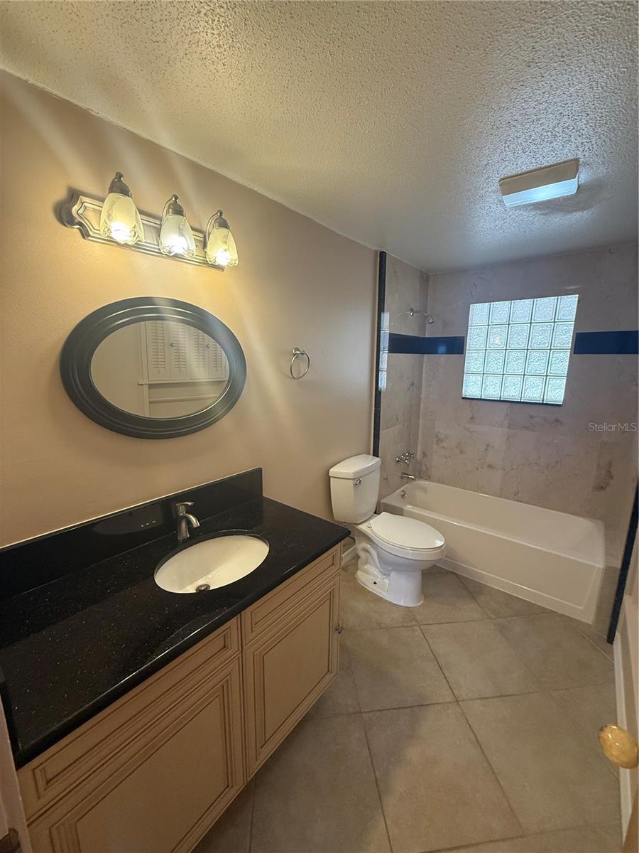 635 W TARPON BLVD NW, PORT CHARLOTTE, FL, 33952