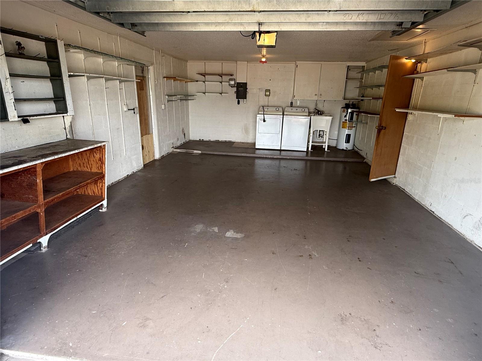 635 W TARPON BLVD NW, PORT CHARLOTTE, FL, 33952