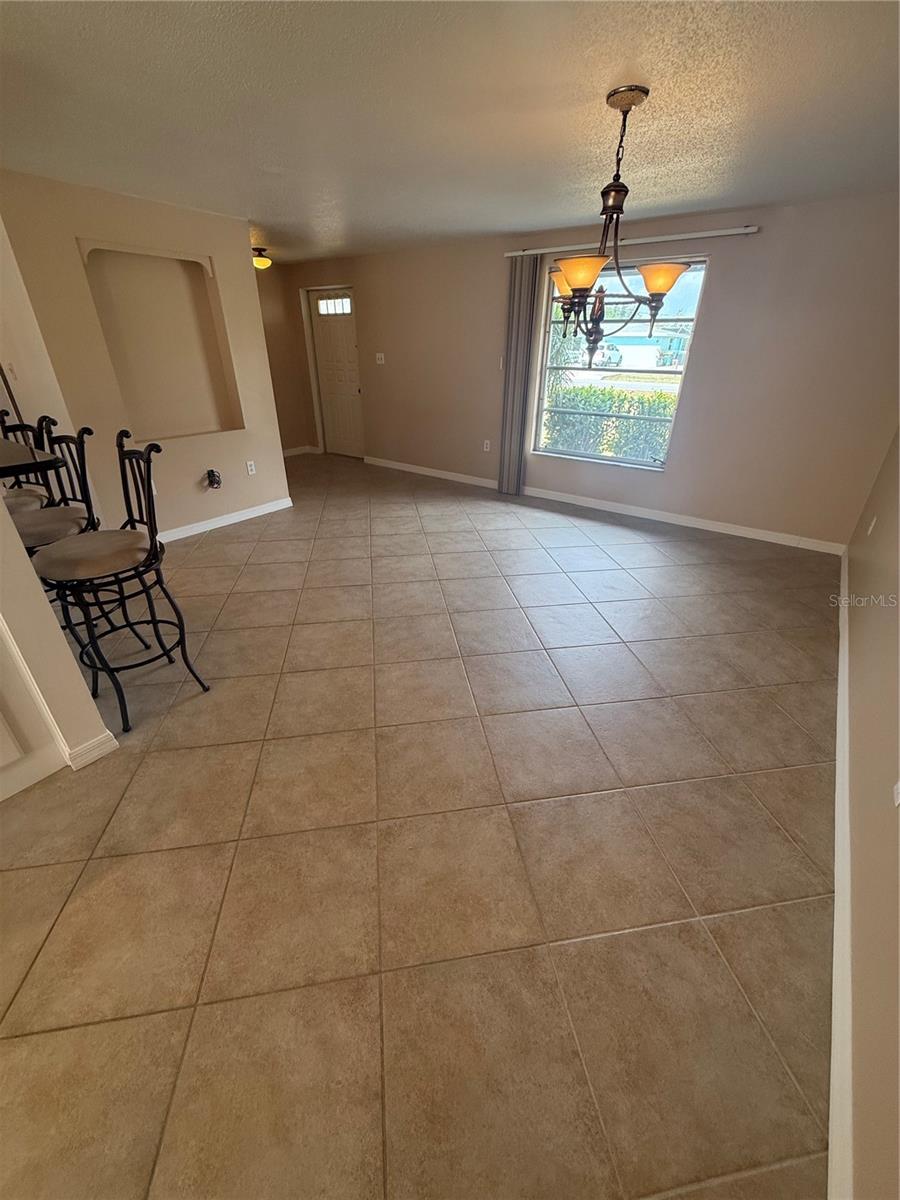 635 W TARPON BLVD NW, PORT CHARLOTTE, FL, 33952