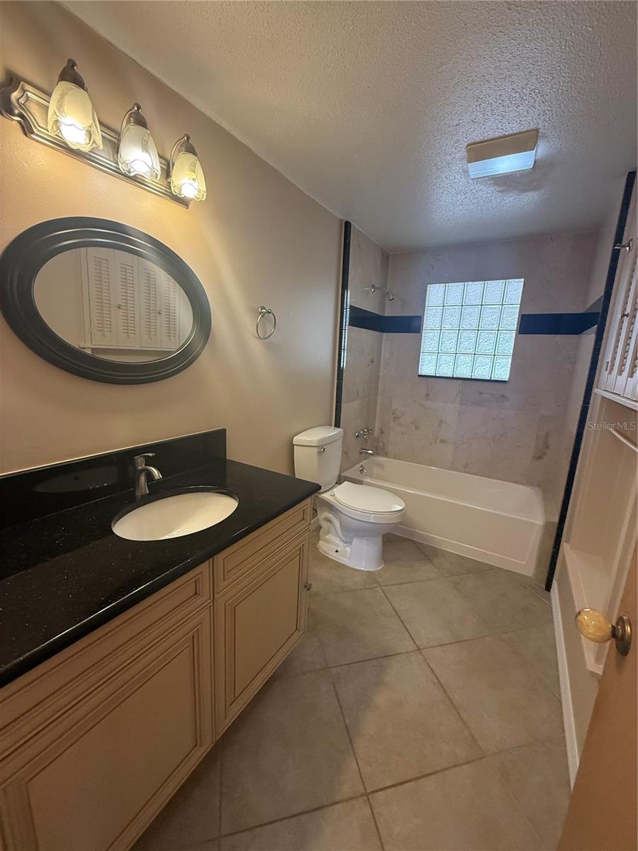 635 W TARPON BLVD NW, PORT CHARLOTTE, FL, 33952