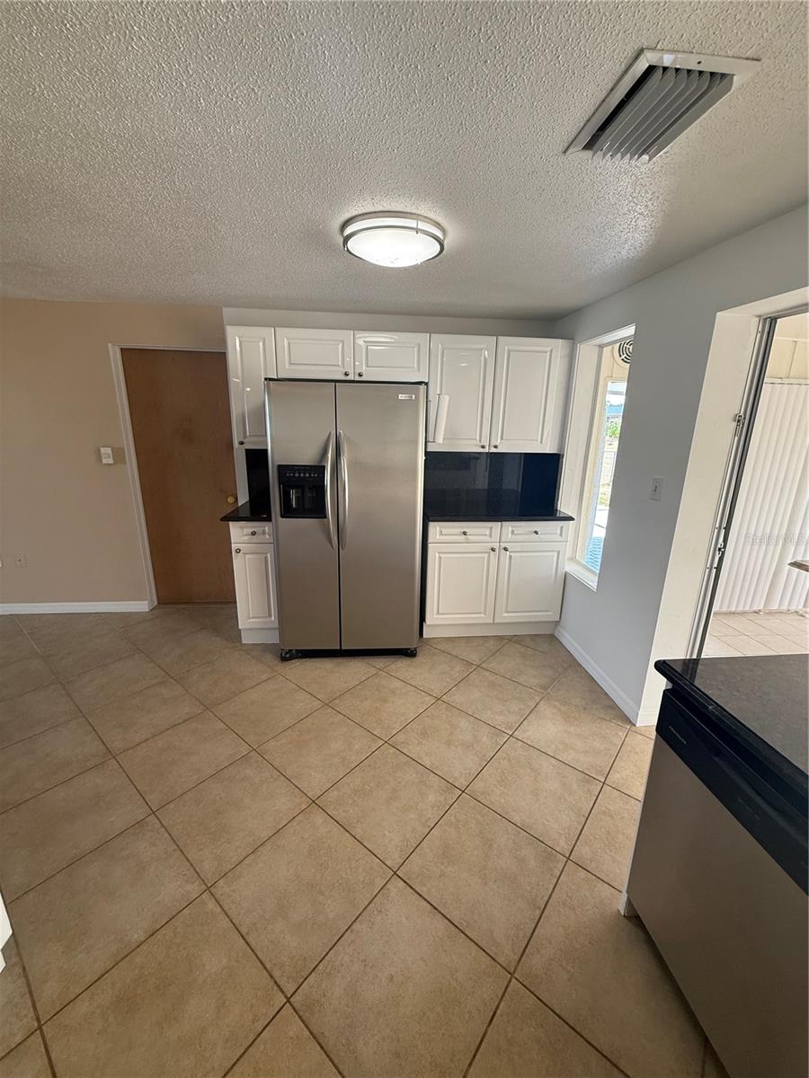 635 W TARPON BLVD NW, PORT CHARLOTTE, FL, 33952