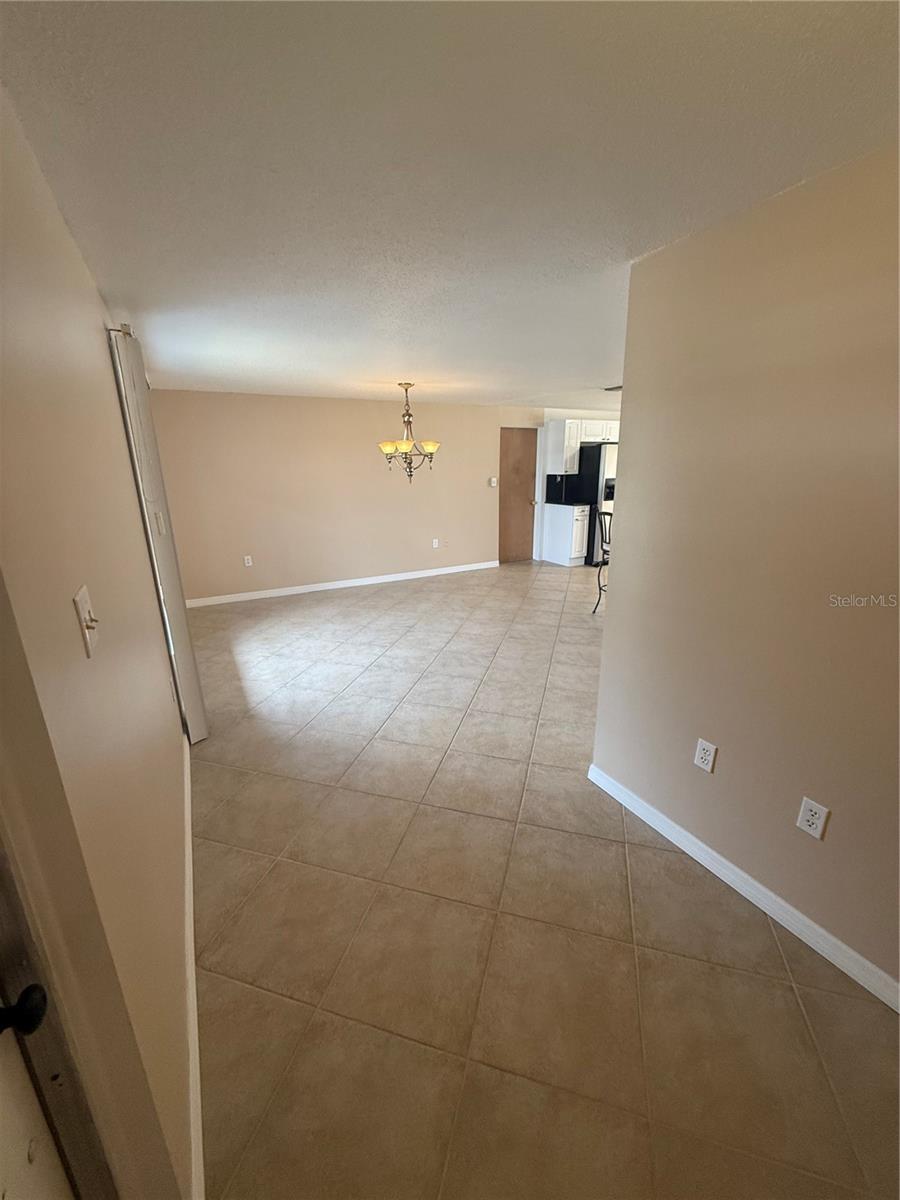 635 W TARPON BLVD NW, PORT CHARLOTTE, FL, 33952