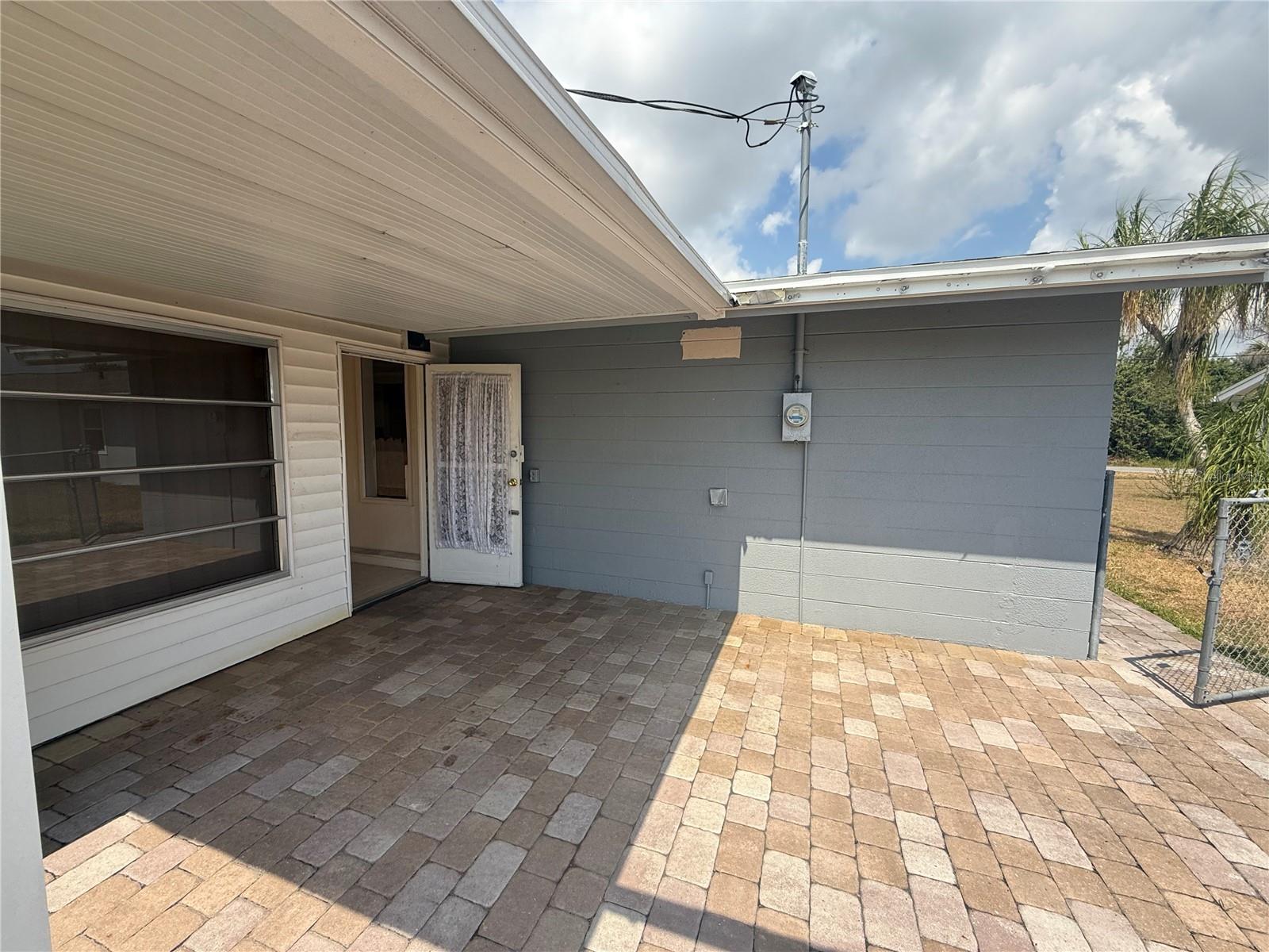 635 W TARPON BLVD NW, PORT CHARLOTTE, FL, 33952