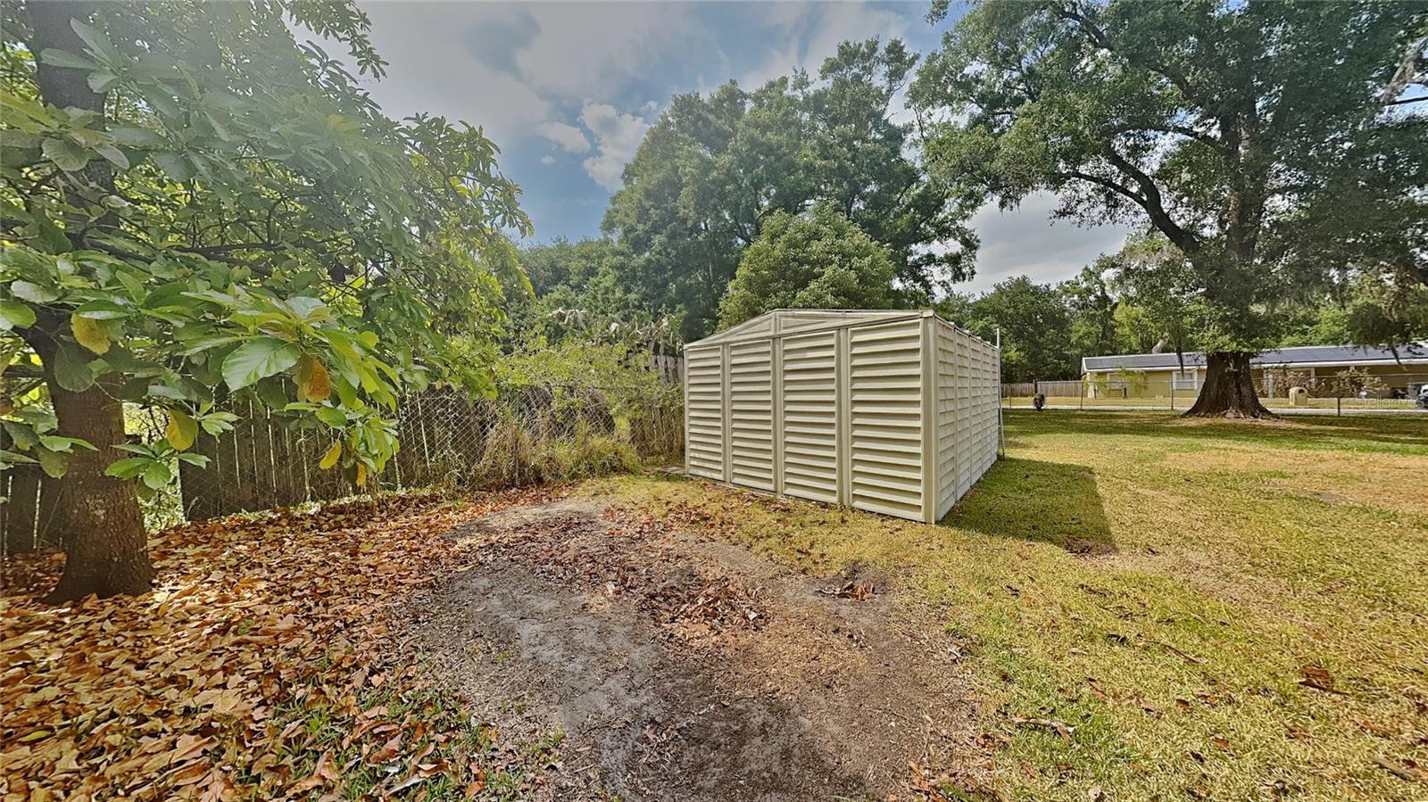 2105 OAKVIEW LN, PLANT CITY, FL, 33566