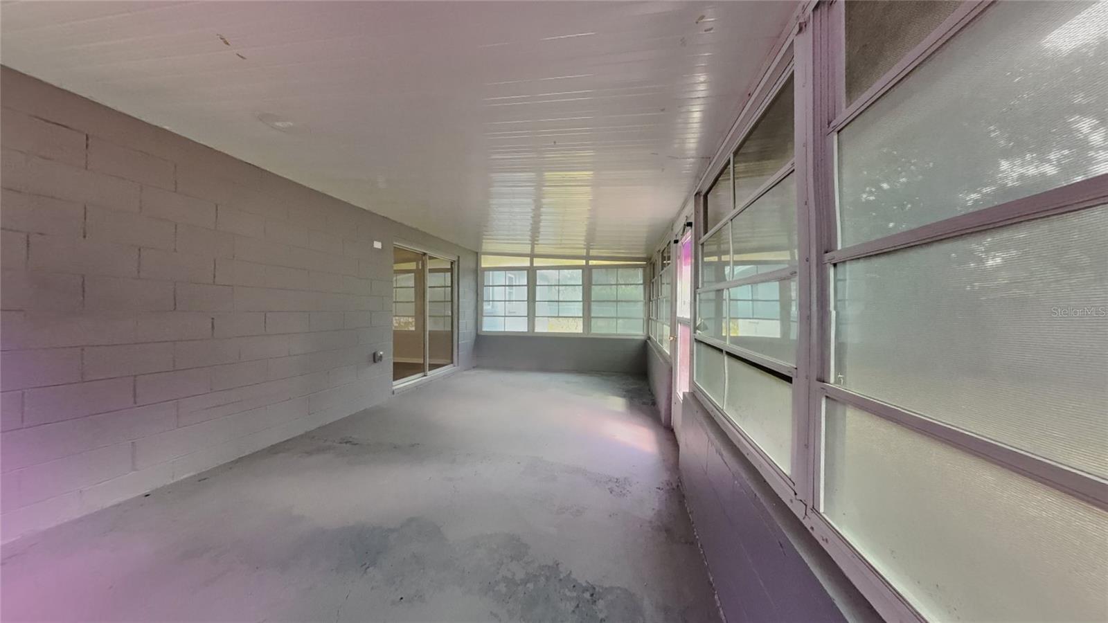 2105 OAKVIEW LN, PLANT CITY, FL, 33566