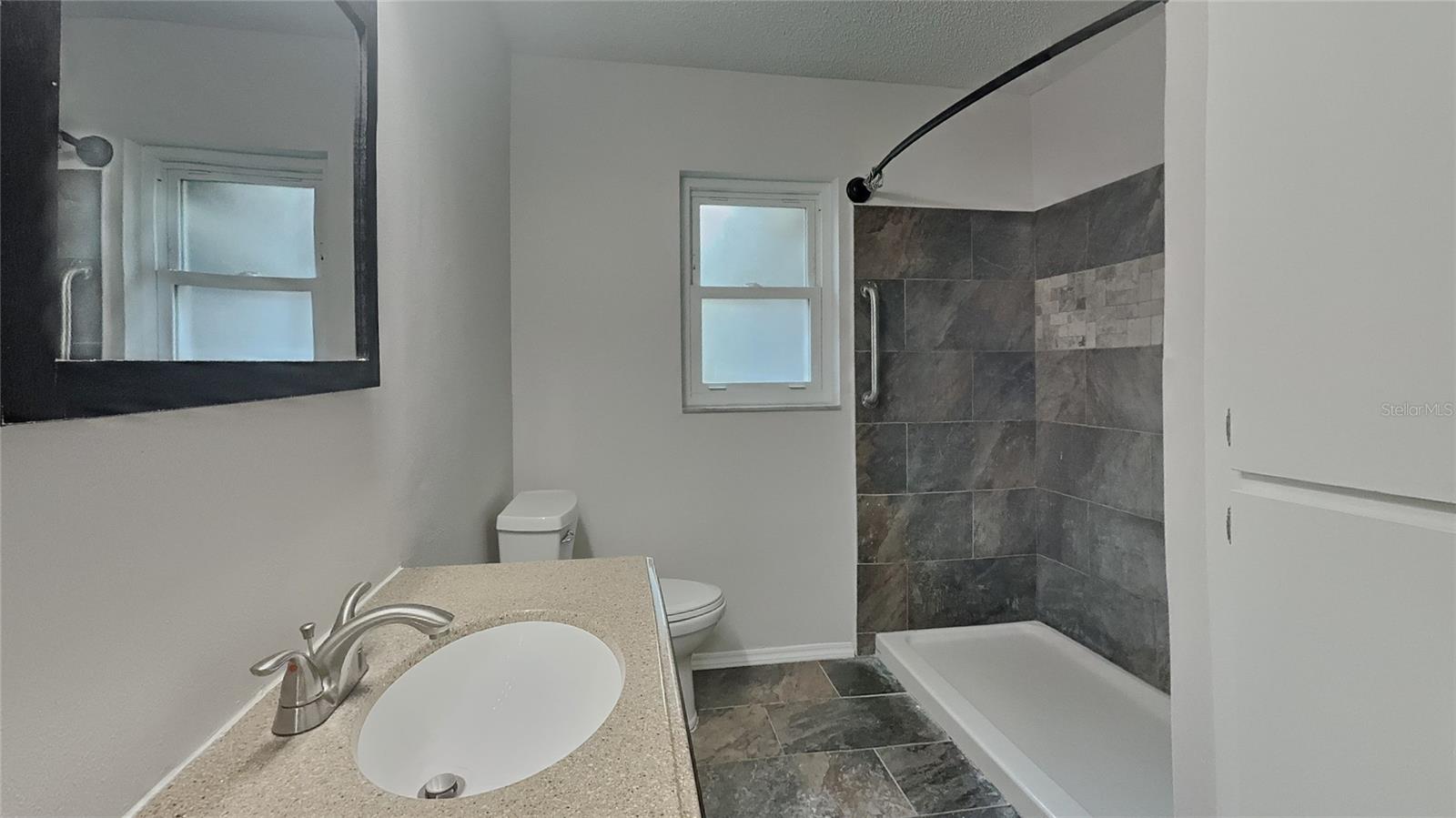 2105 OAKVIEW LN, PLANT CITY, FL, 33566