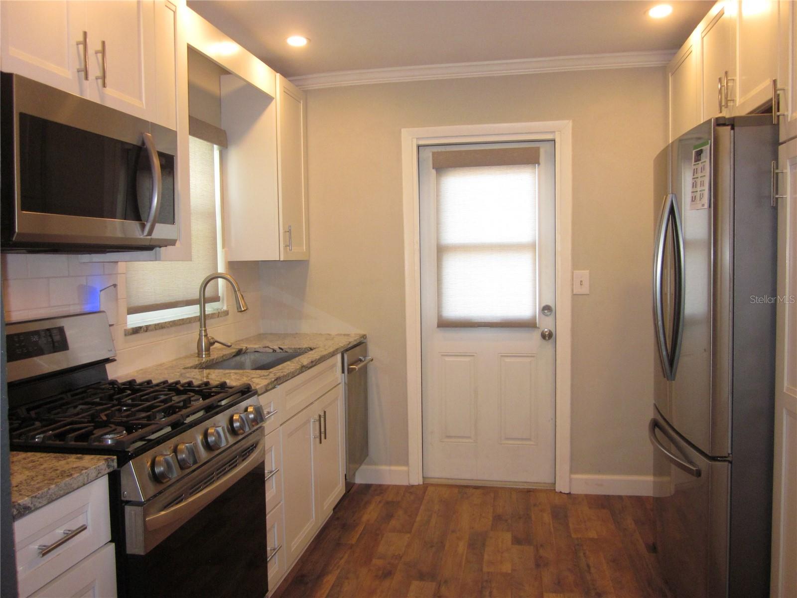 162 SW LINCOLN CIR N, ST PETERSBURG, FL, 33703