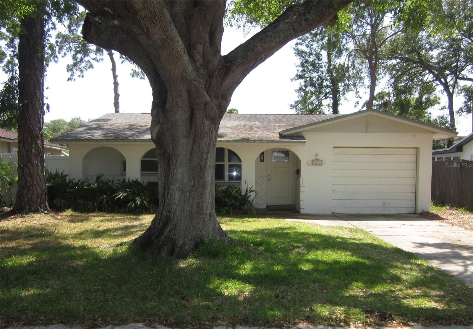 162 SW LINCOLN CIR N, ST PETERSBURG, FL, 33703