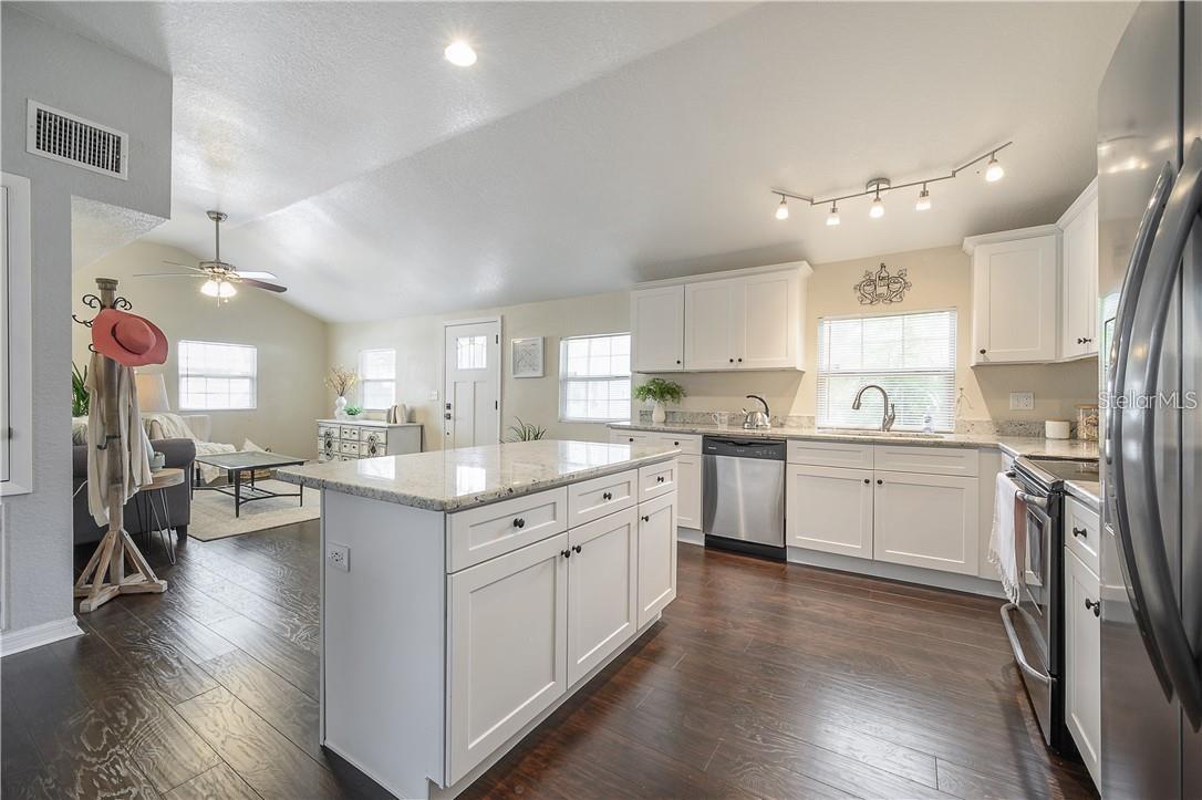 1414 E IDLEWILD AVE, TAMPA, FL, 33604