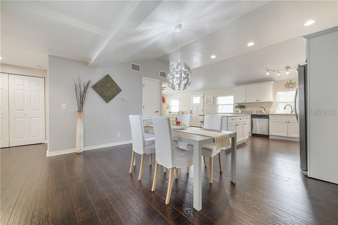 1414 E IDLEWILD AVE, TAMPA, FL, 33604