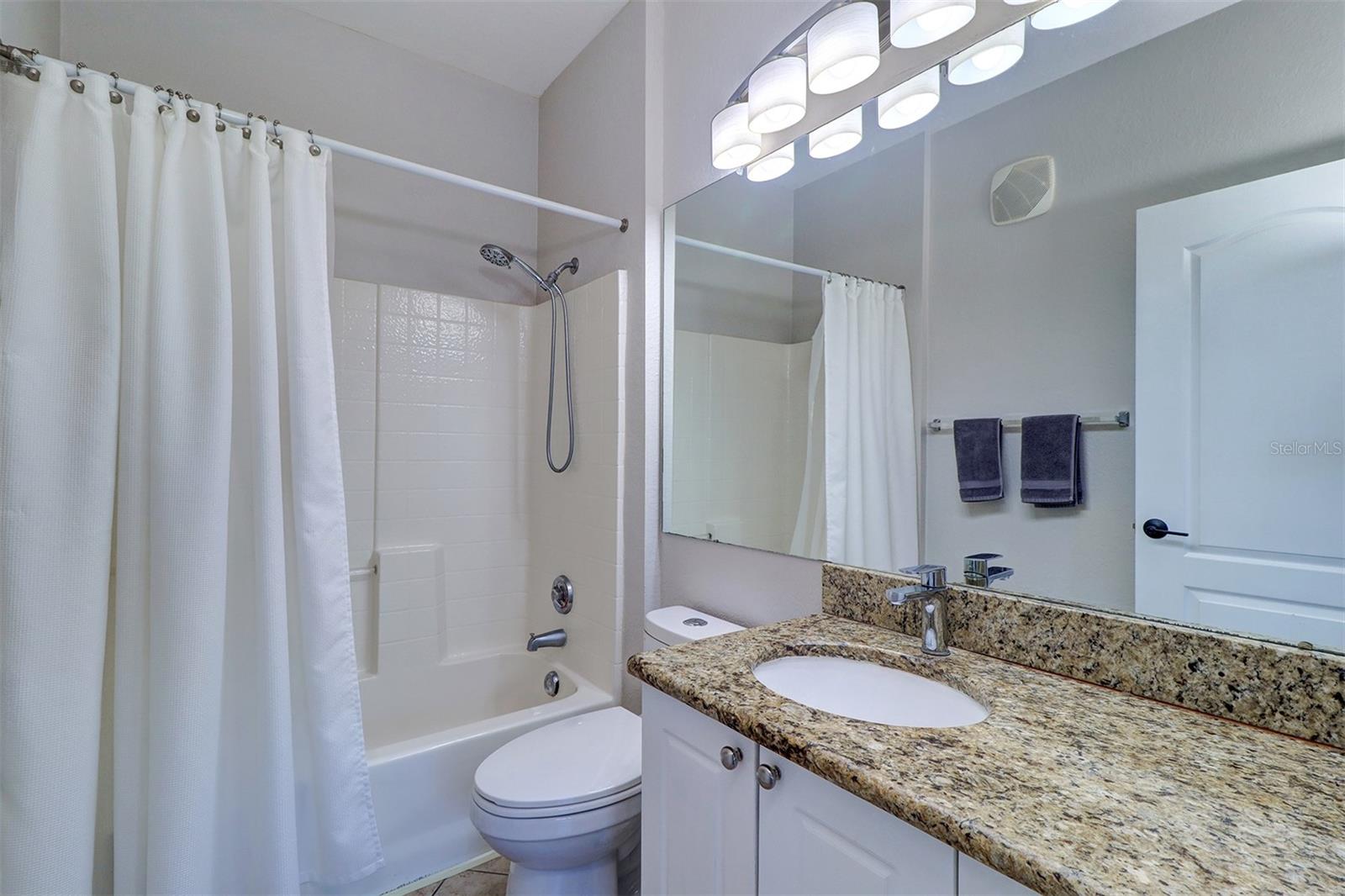 2nd bedroom suite bath