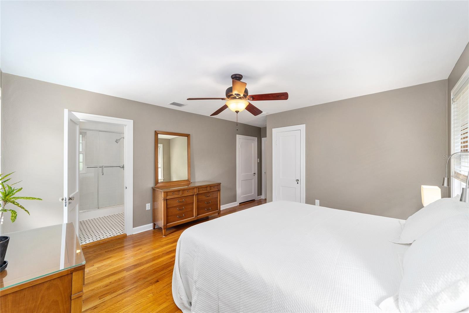 415 NE 5TH AVE, GAINESVILLE, FL, 32601