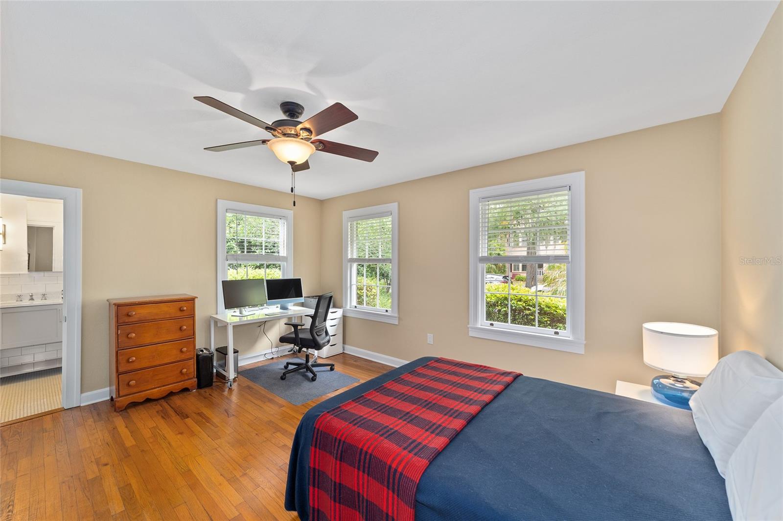 415 NE 5TH AVE, GAINESVILLE, FL, 32601