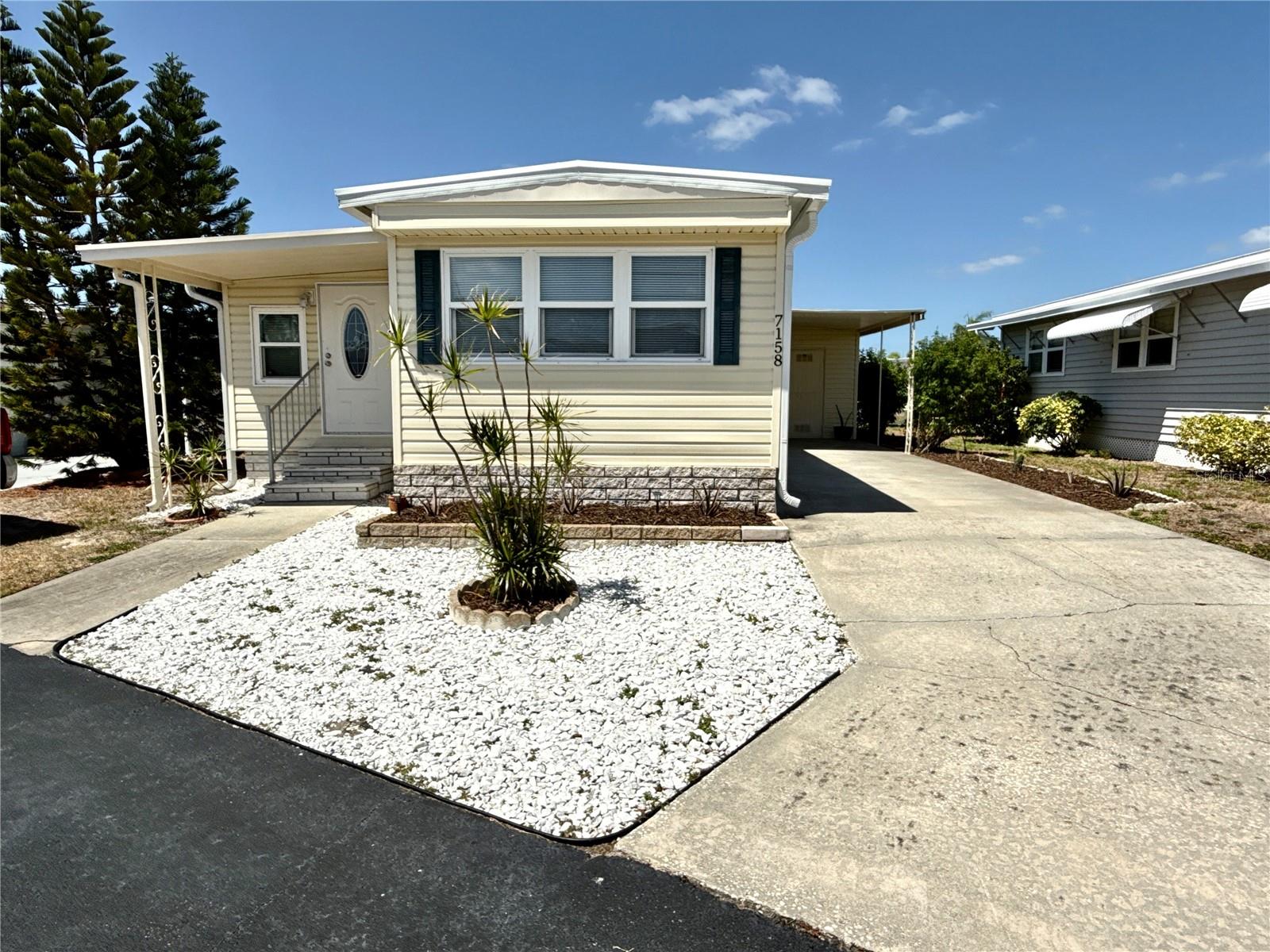 TB8381661 Property Photo