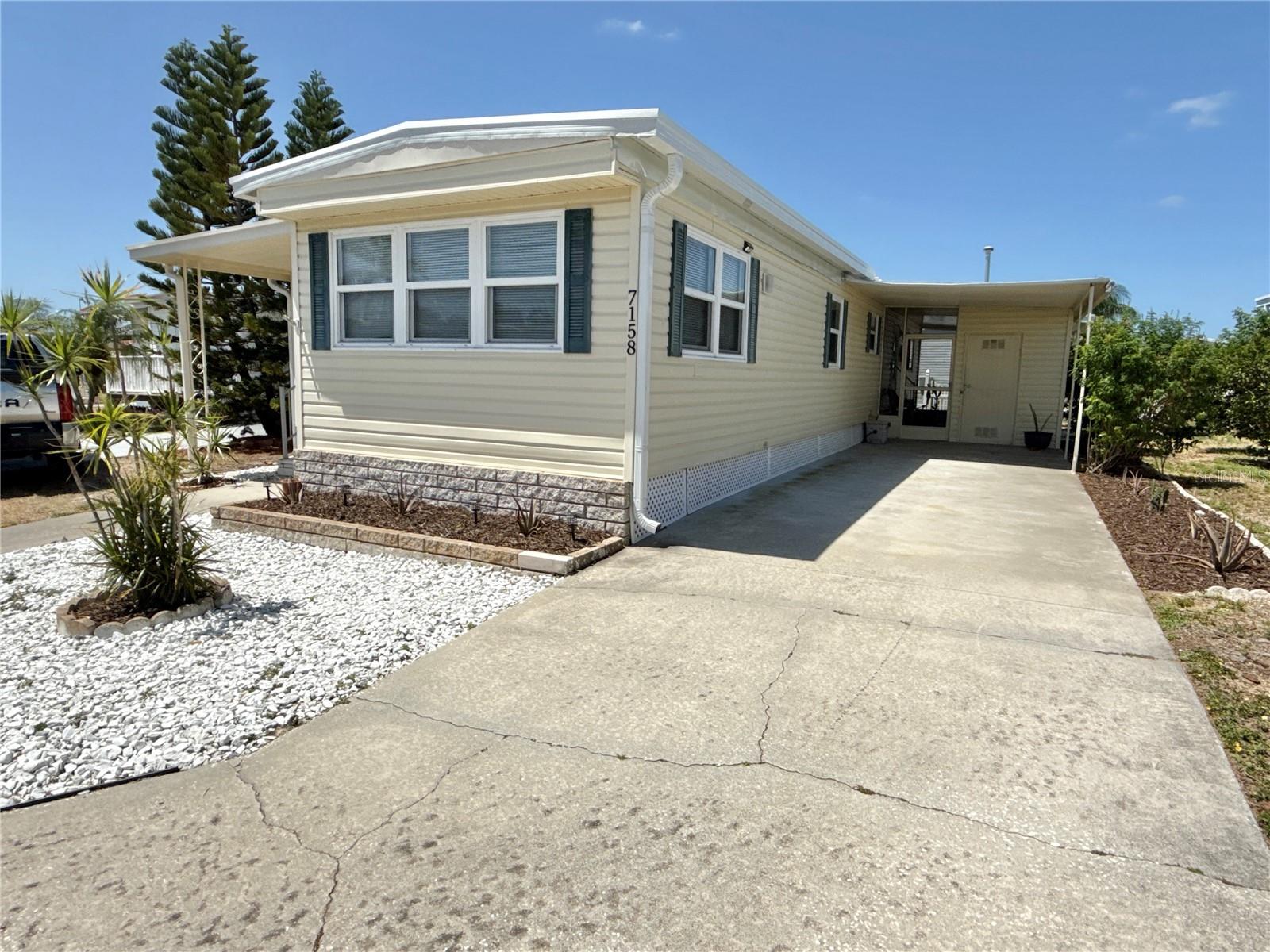 TB8381661 Property Photo