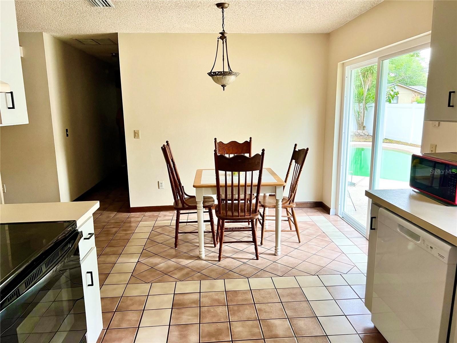 601 E TALL PINE TER, DELAND, FL, 32724