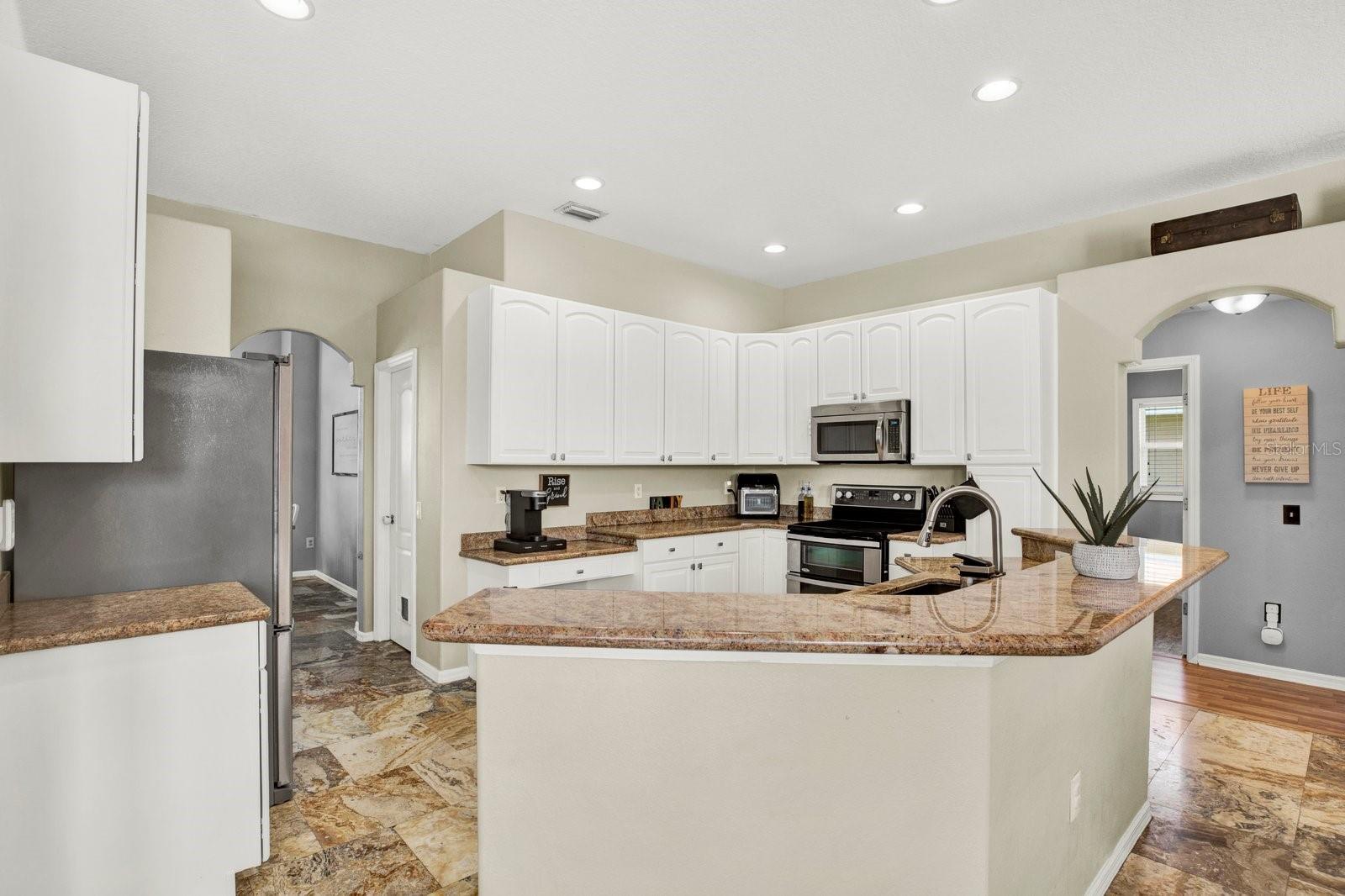 25330 CONESTOGA DR, LAND O LAKES, FL, 34639