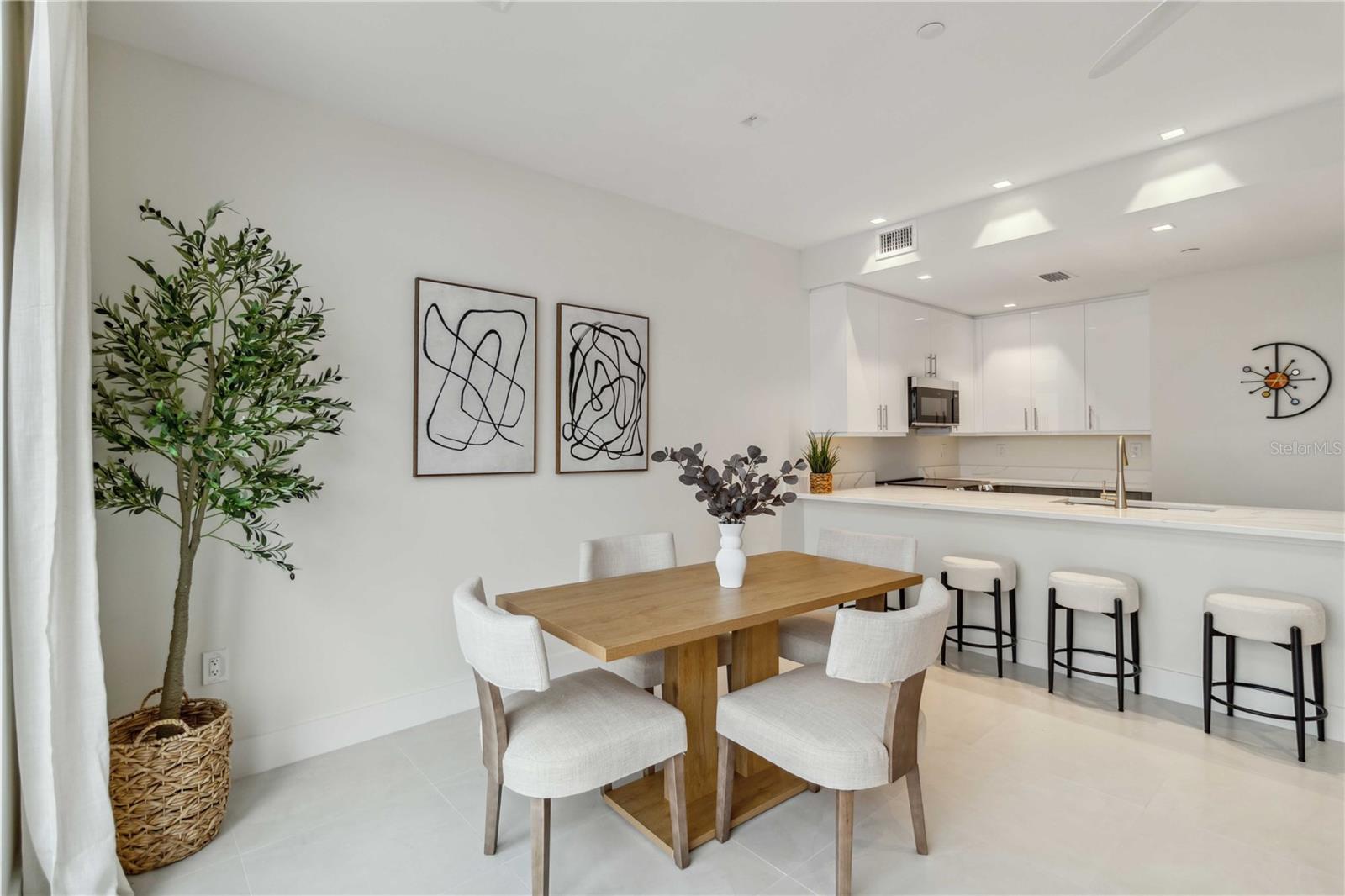 1558 4TH ST #402, SARASOTA, FL, 34236