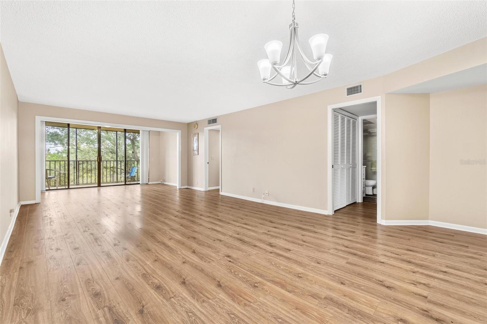 3062 EASTLAND BLVD #402, CLEARWATER, FL, 33761