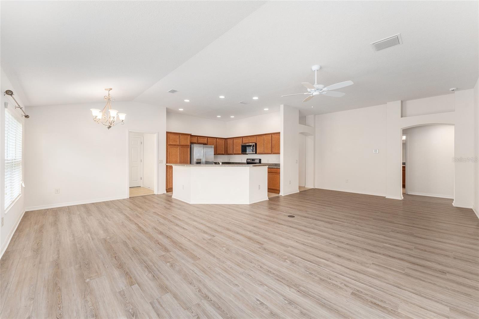 9181 SE 166TH SPRUNG LN, THE VILLAGES, FL, 32162